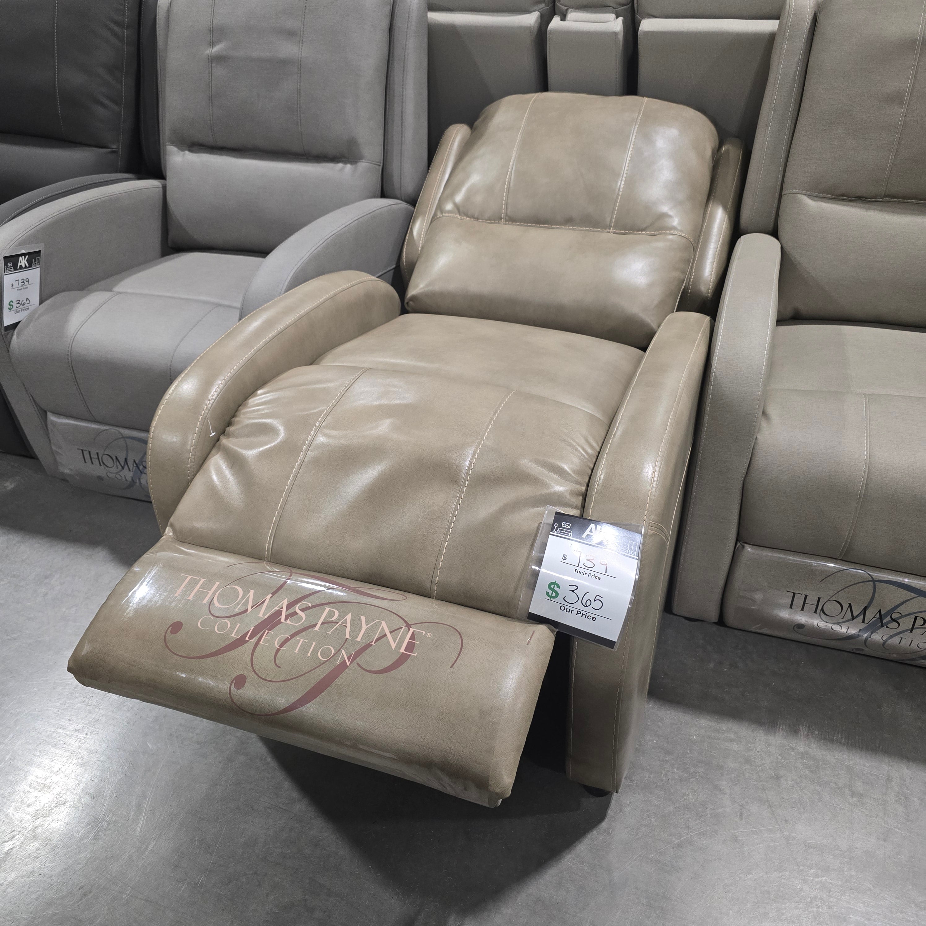 RV Pushback Recliner – Compact Camper Recliner