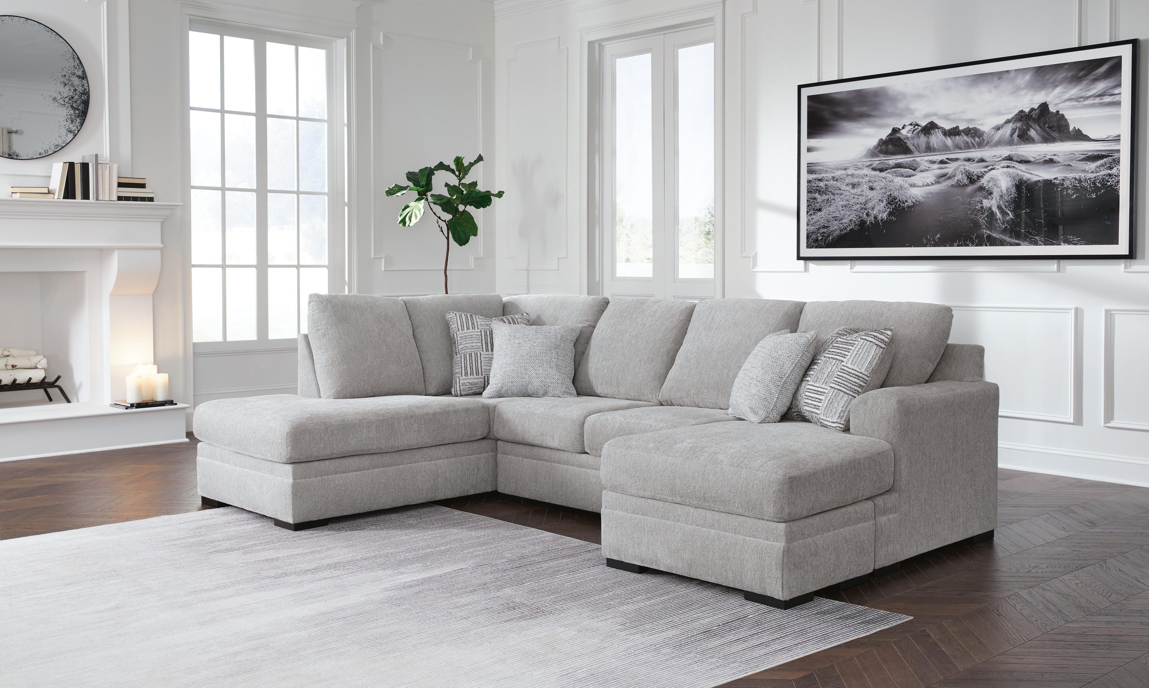 Gabyleigh 2-Piece Sectional with Chaise
