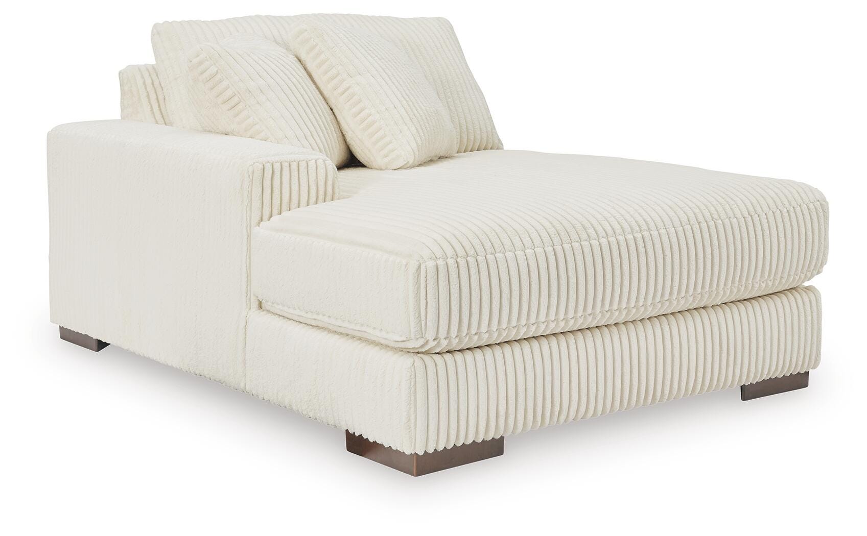 Lindyn Super Chaise