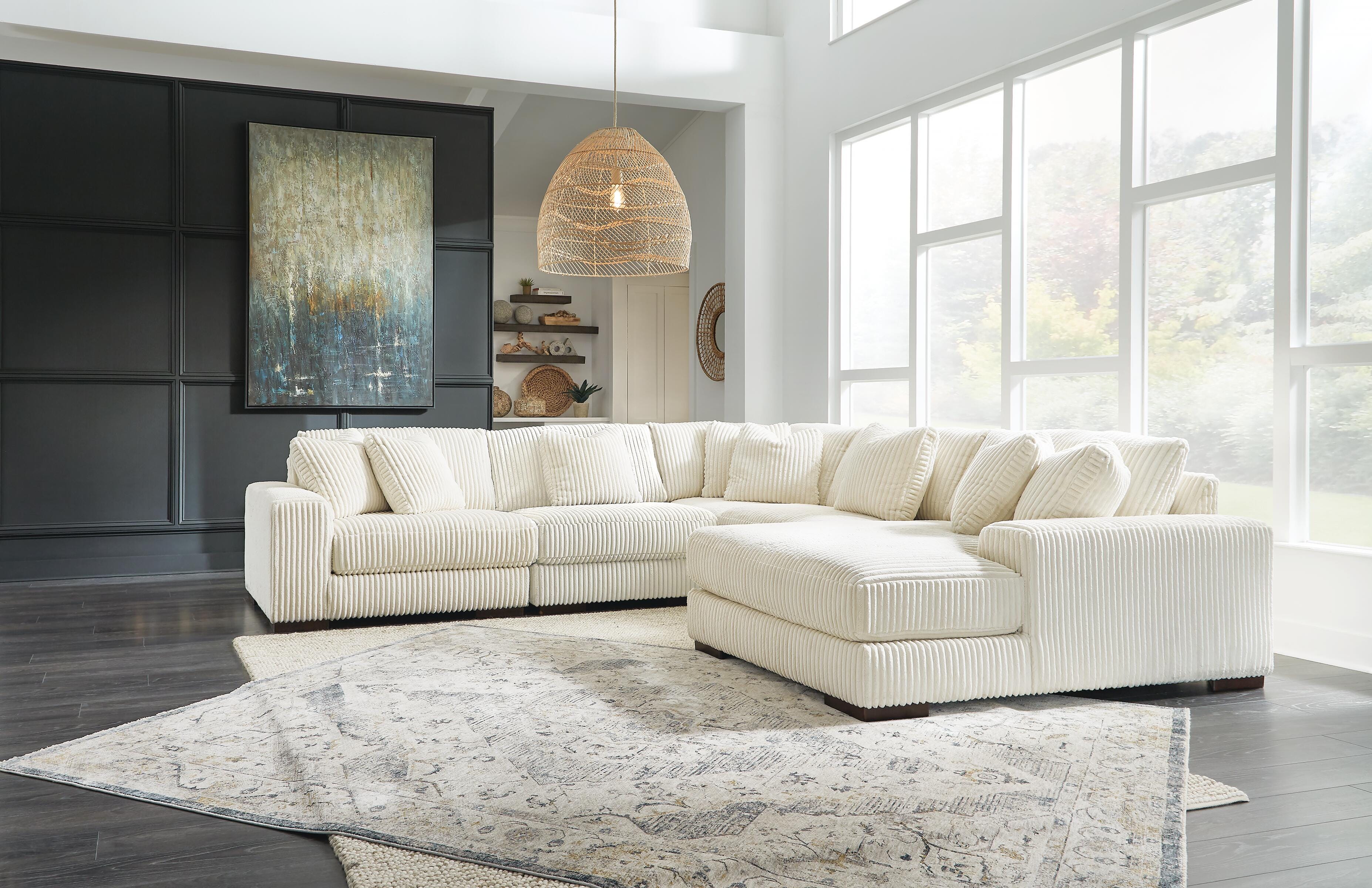 Lindyn 5-Piece Sectional with Chaise
