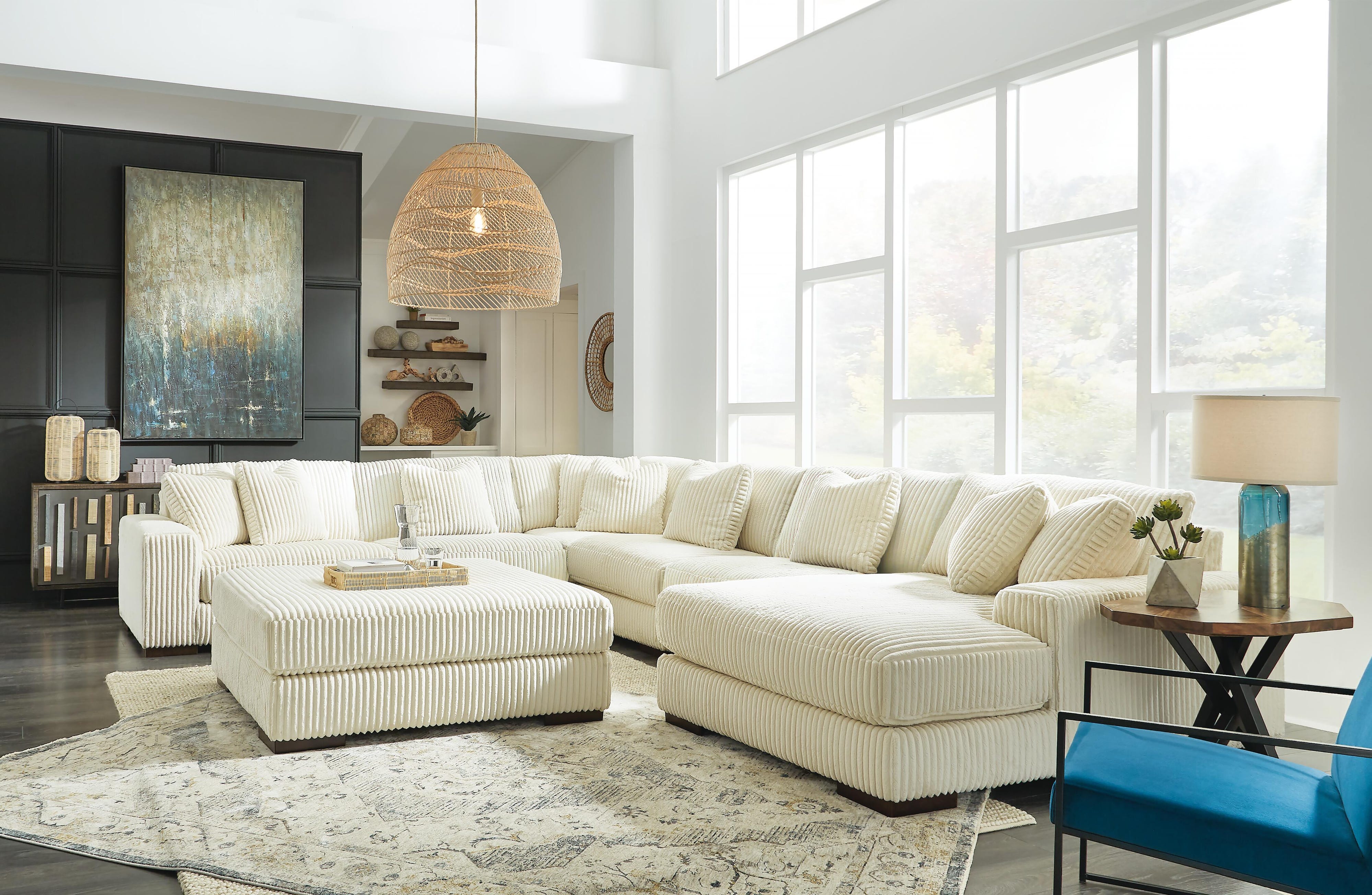 Lindyn 6-Piece Sectional with Ottoman