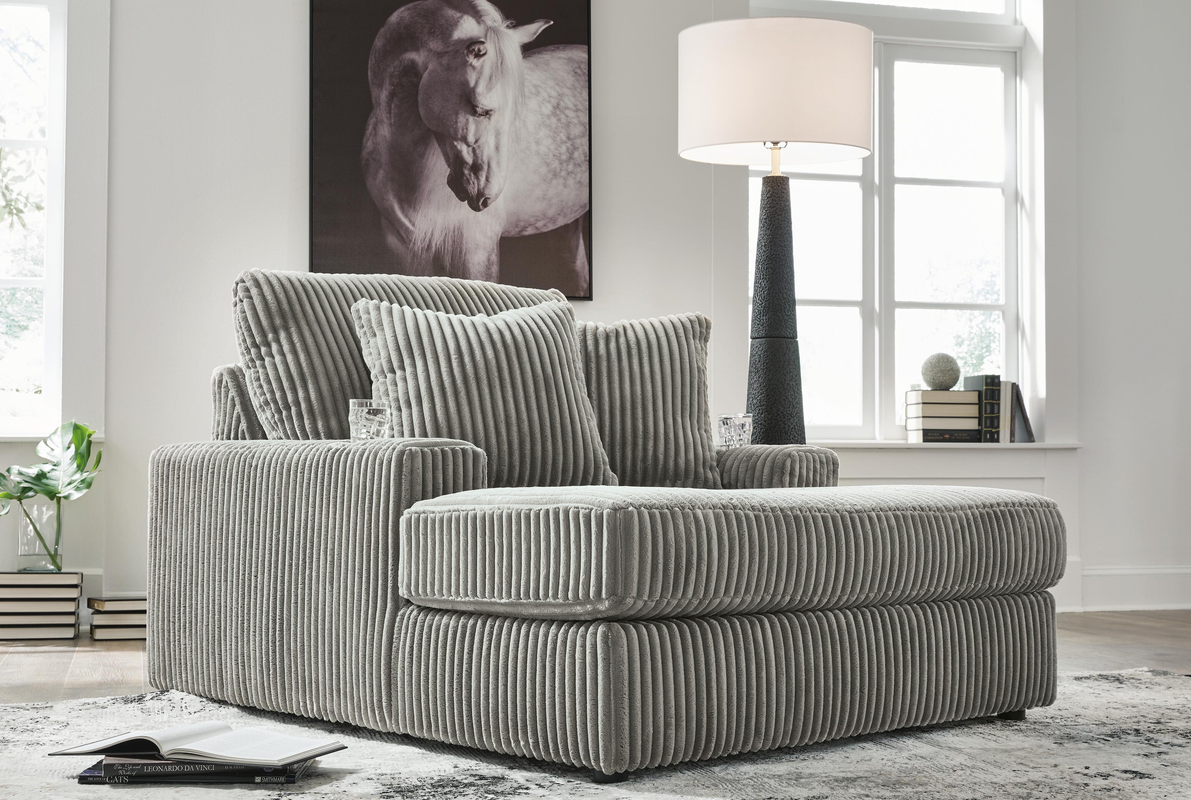 Lindyn Chaise