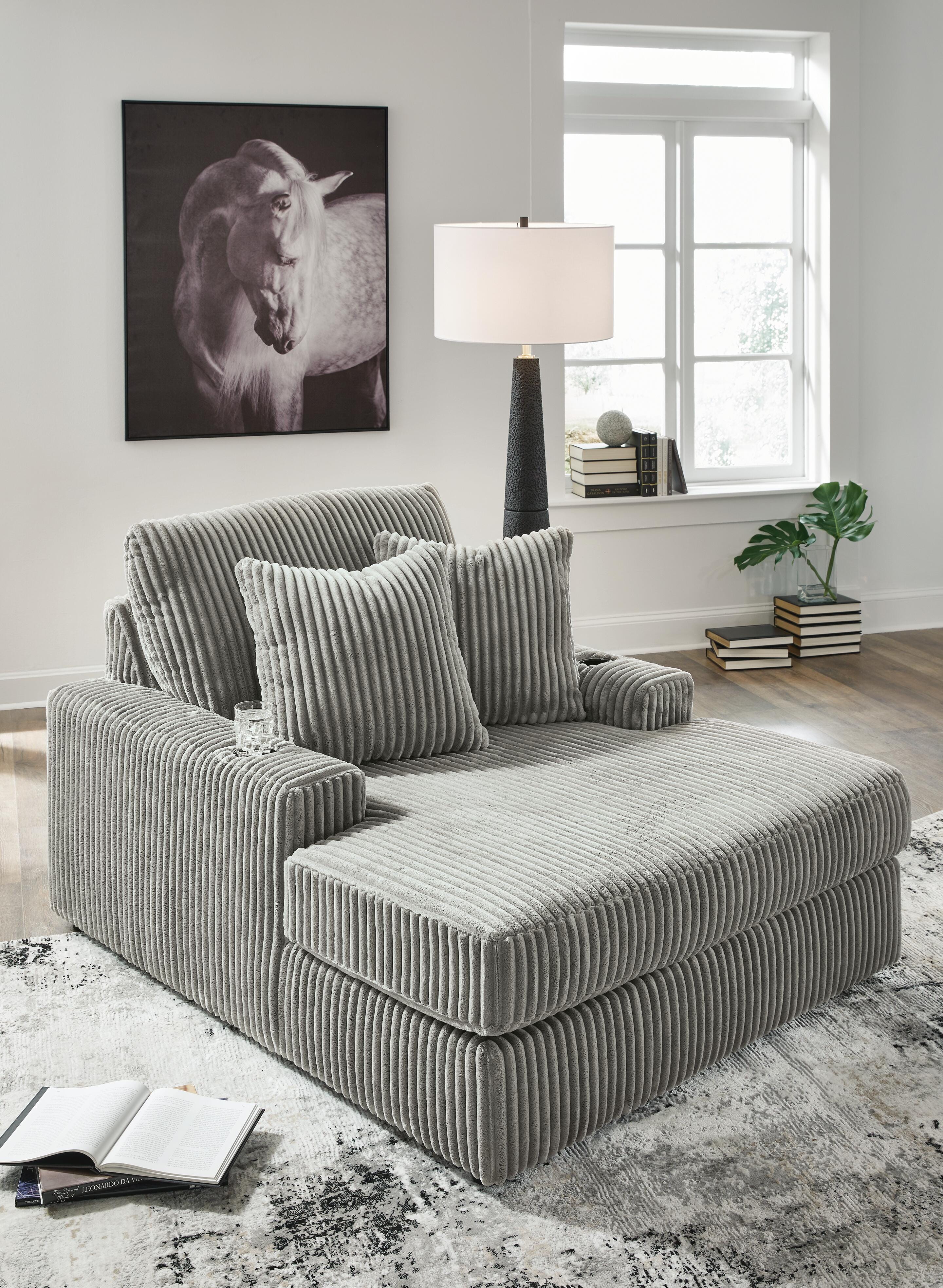 Lindyn Chaise