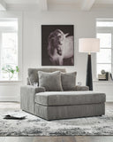 Lindyn Chaise
