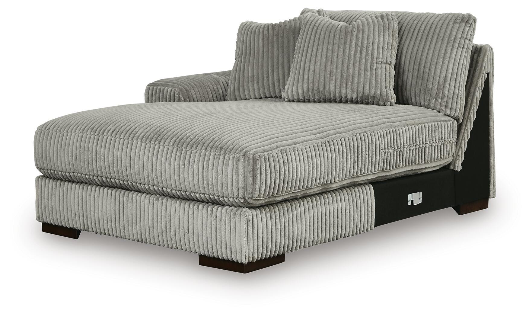 Lindyn 3-Piece Sectional with Double Chaise