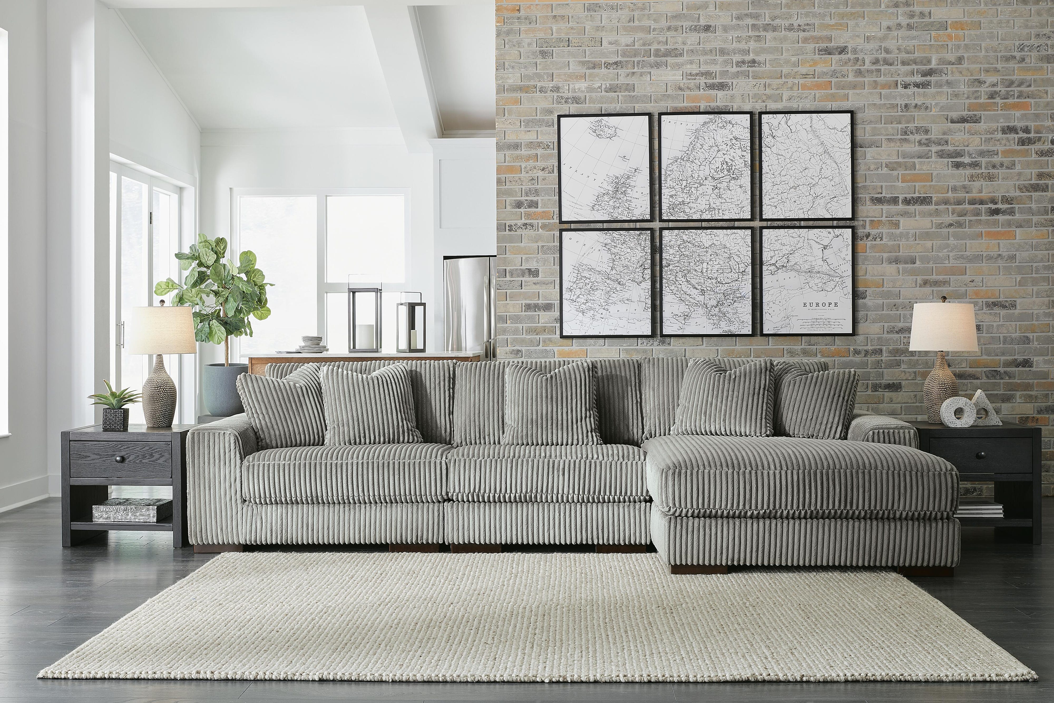 Lindyn 3-Piece Sectional and Chair