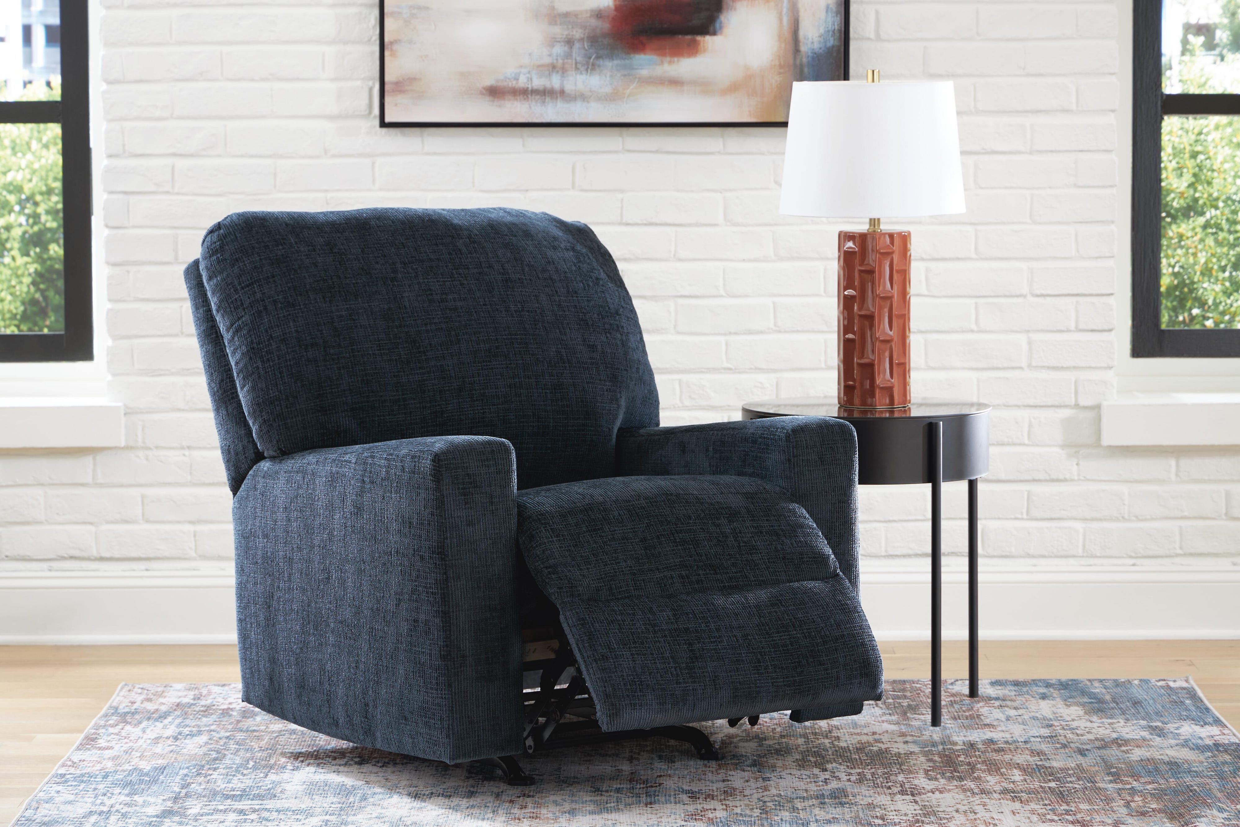 Aviemore Sofa, Loveseat and Recliner