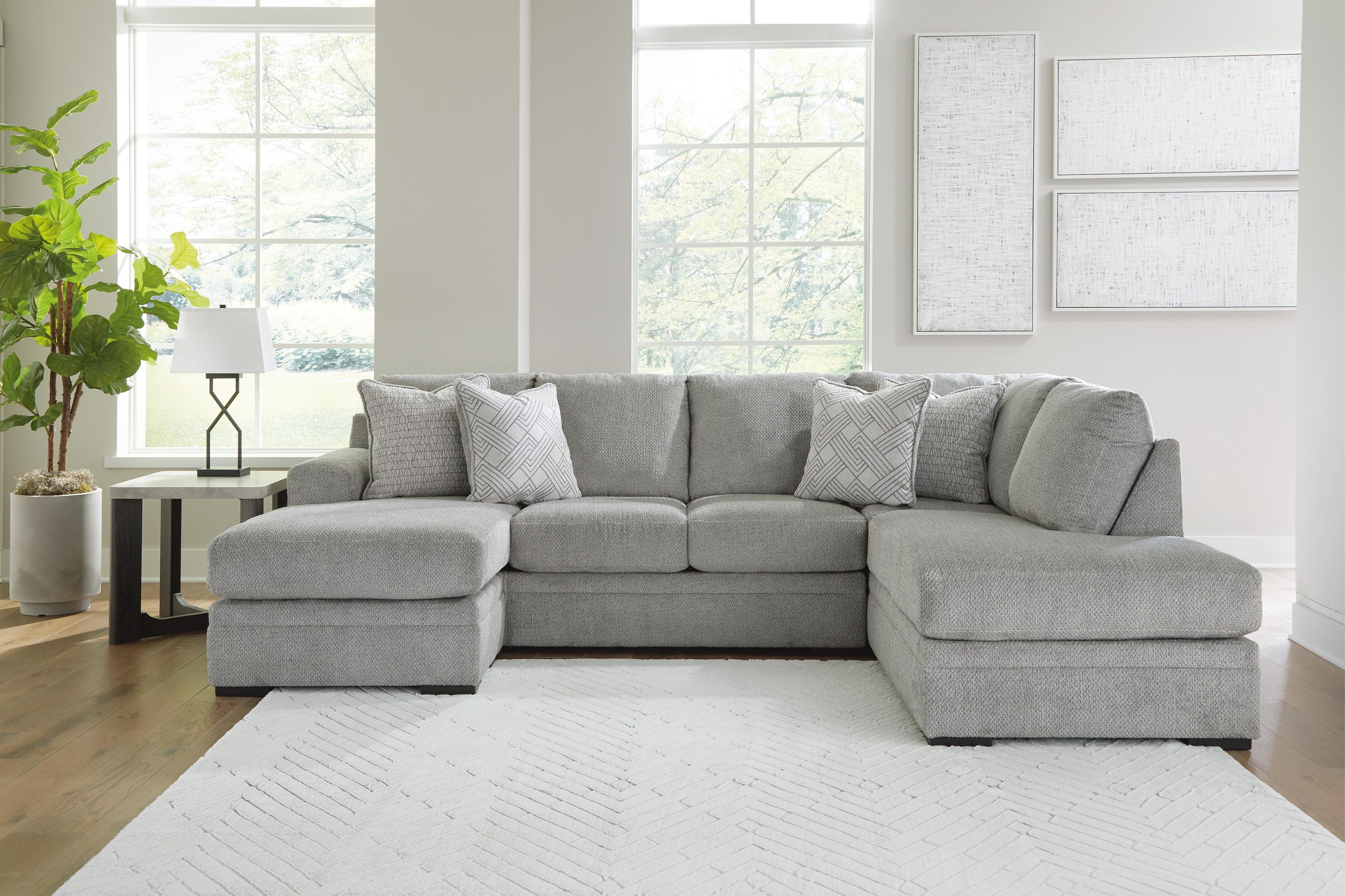 Casselbury 2-Piece Sectional with Chaise