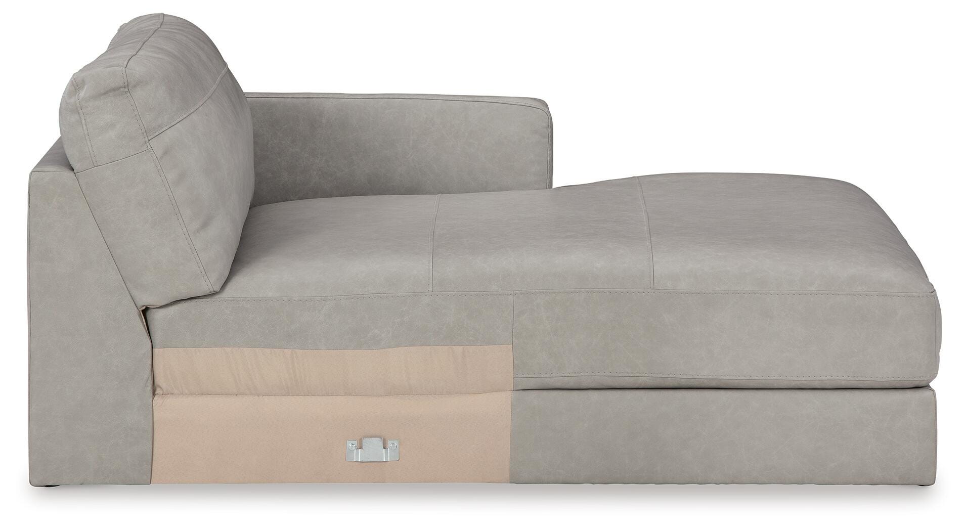 Amiata 2-Piece Sectional with Ottoman