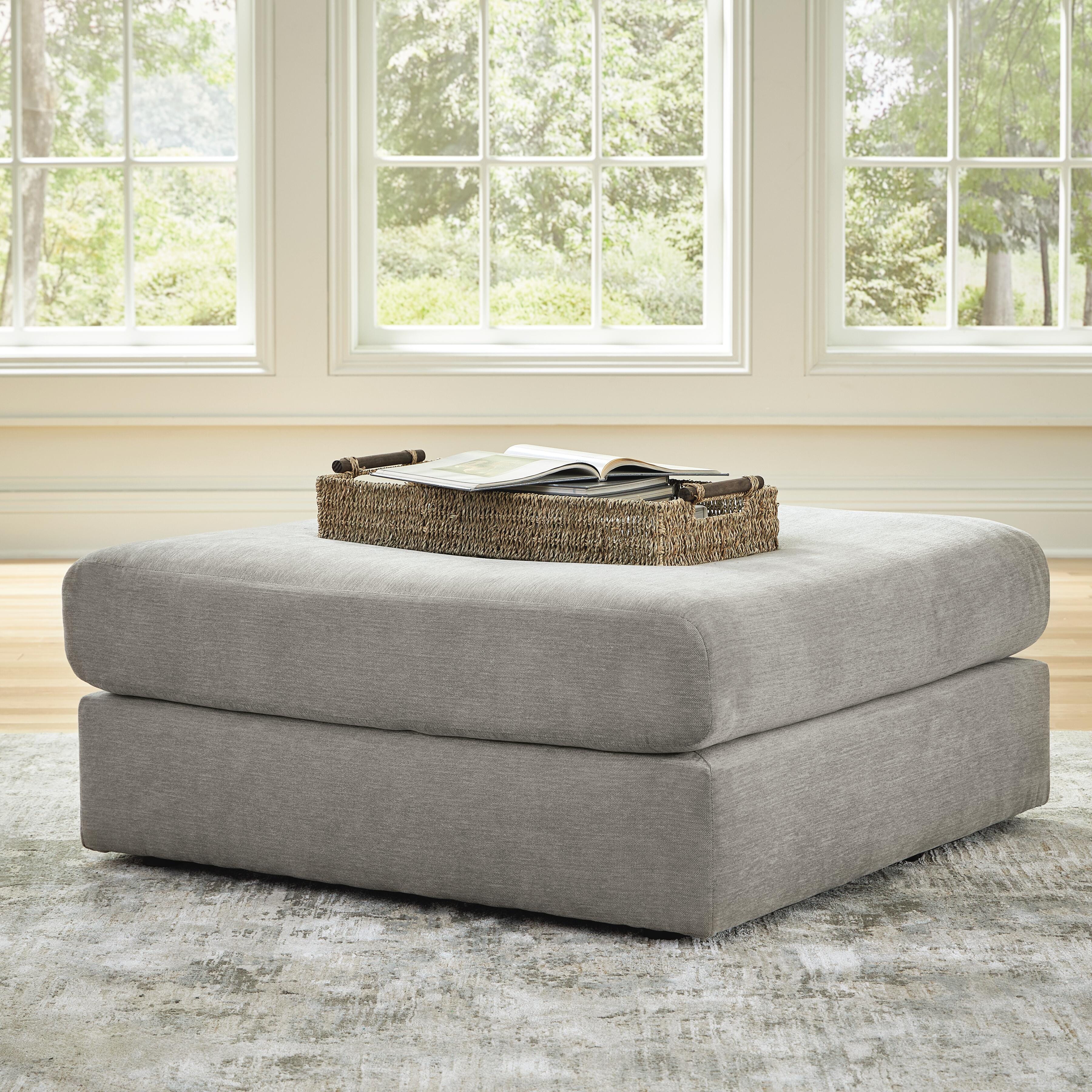 Avaliyah 6-Piece Sectional with Ottoman