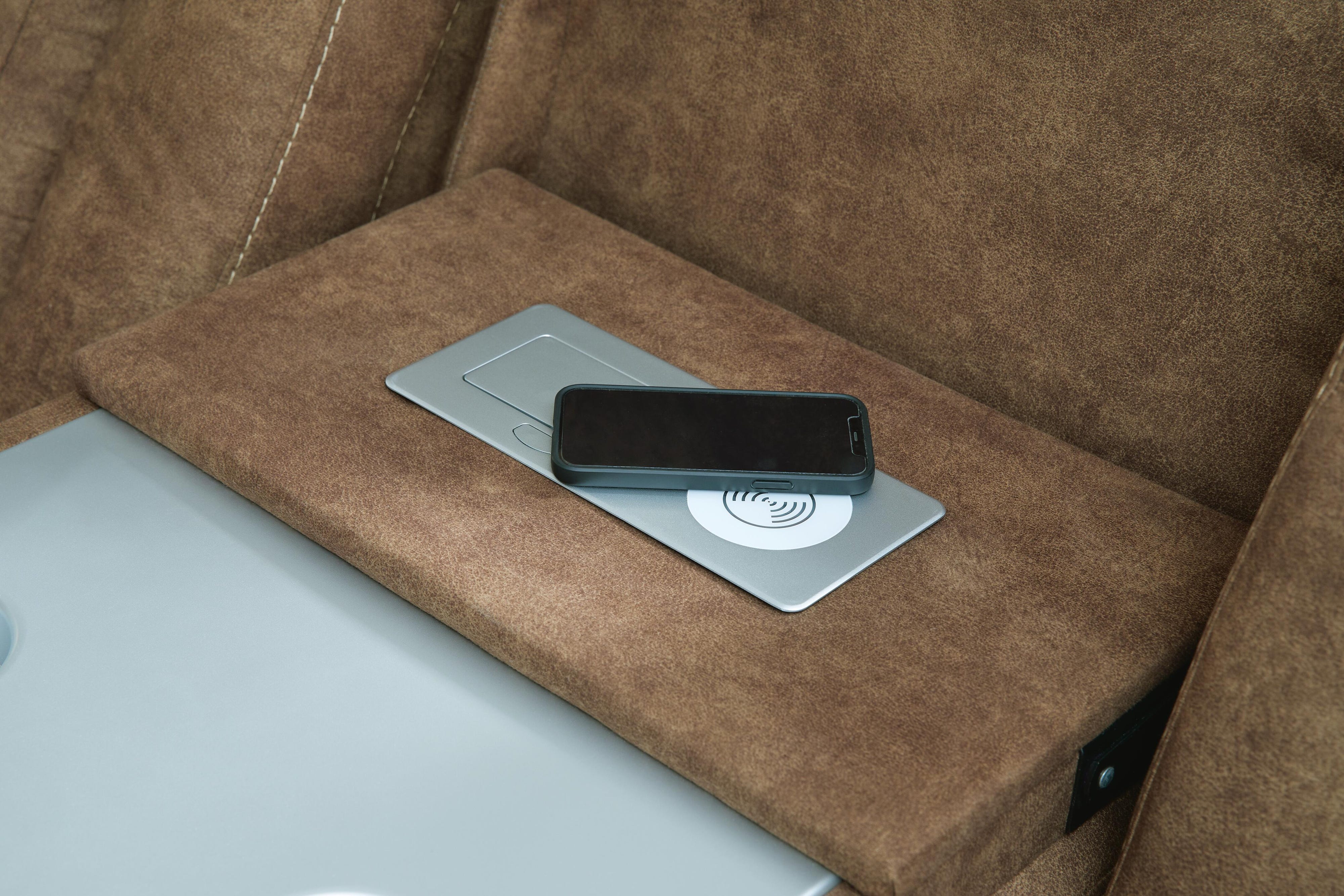 Wolfridge Sofa, Loveseat Power and Recliner