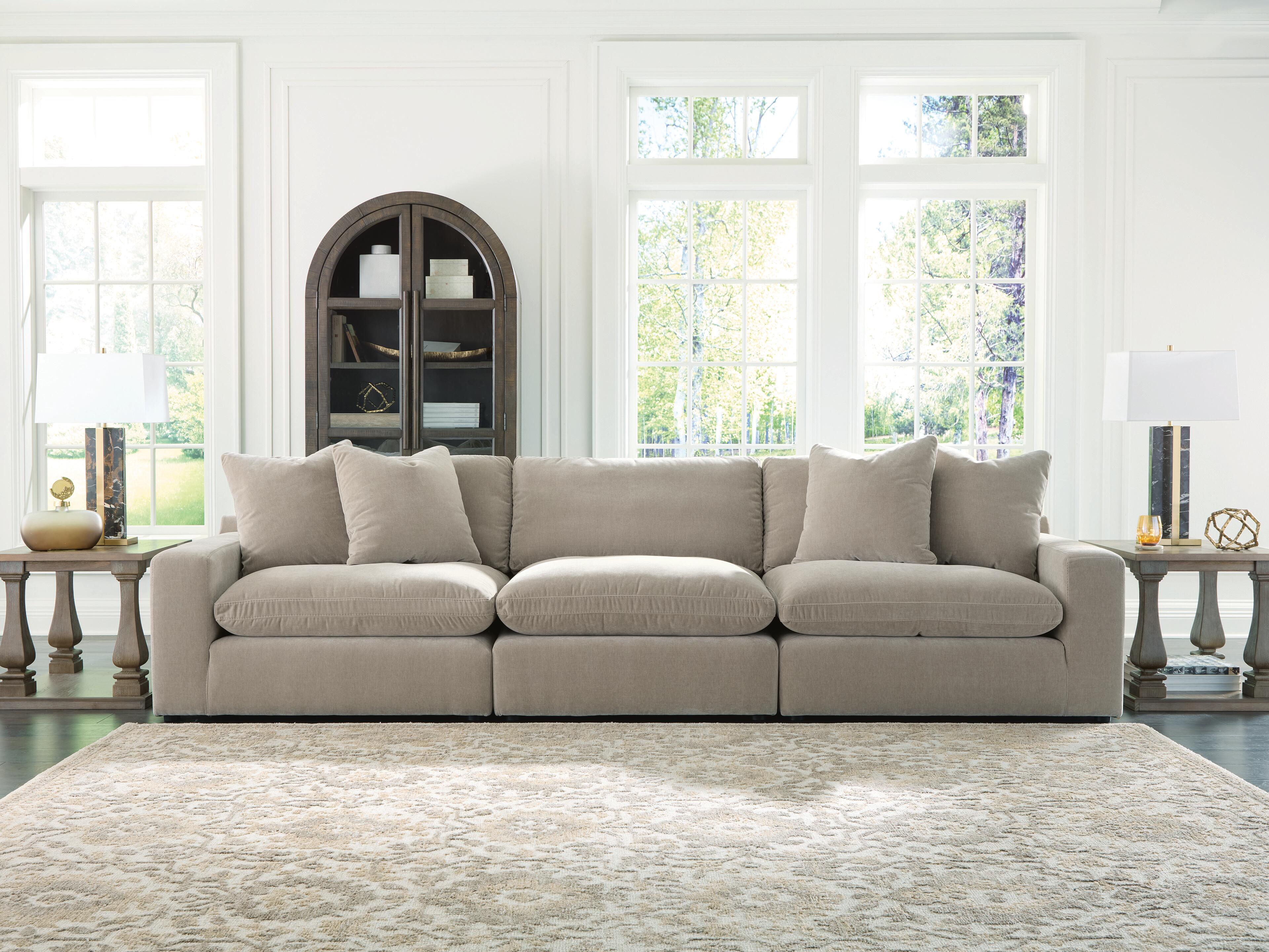 Maxton Heights 3-Piece Sectional Sofa