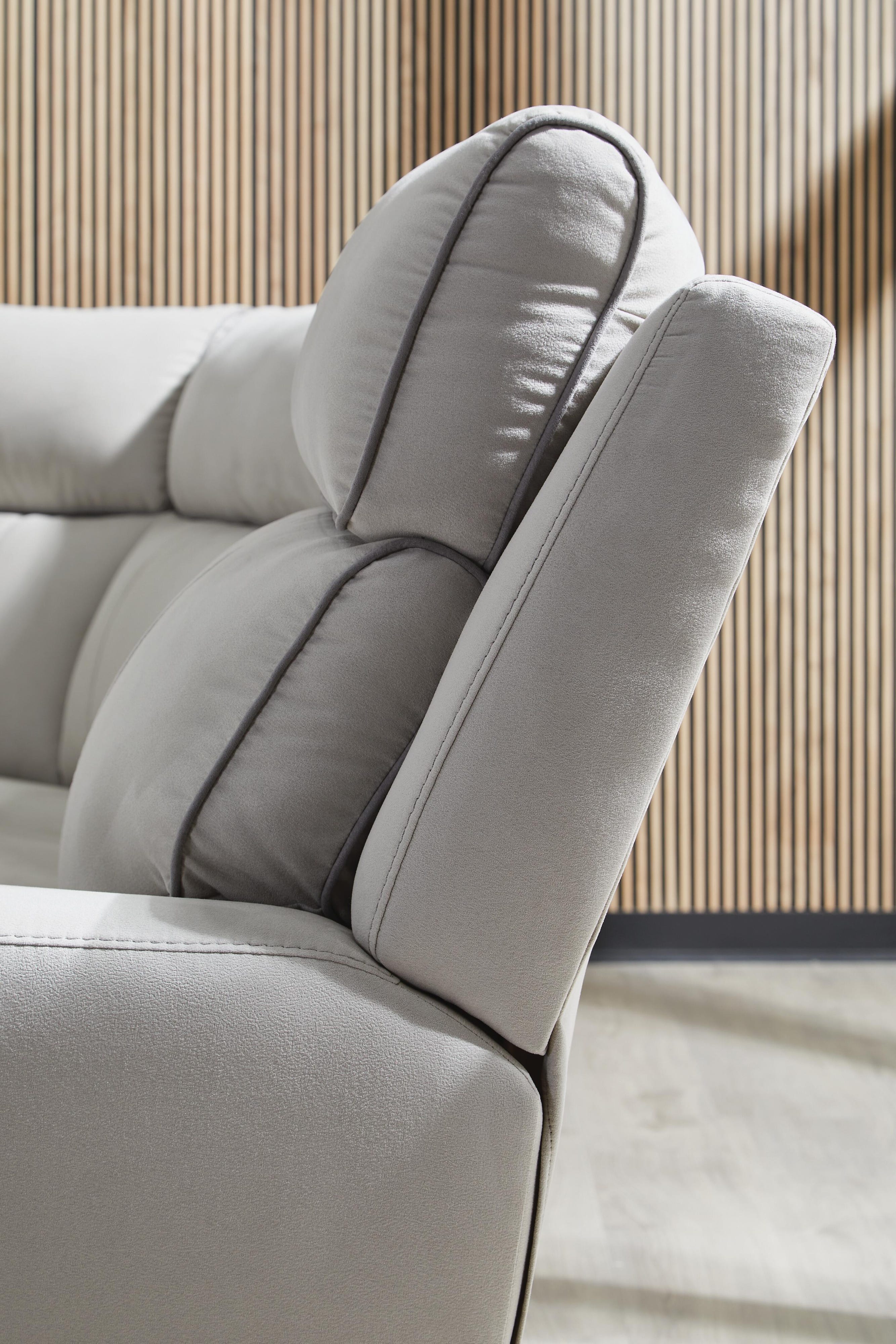 Social Pointe 6-Piece Power Reclining Sectional