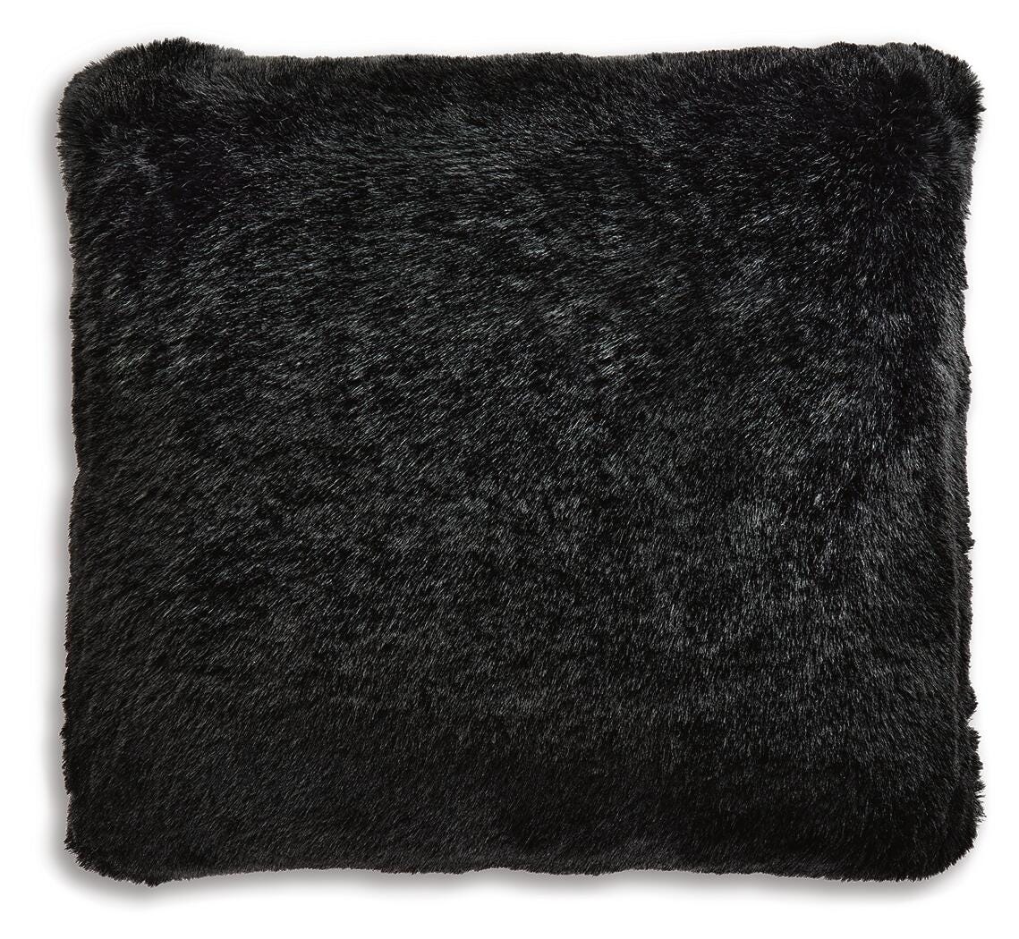 Gariland Pillow