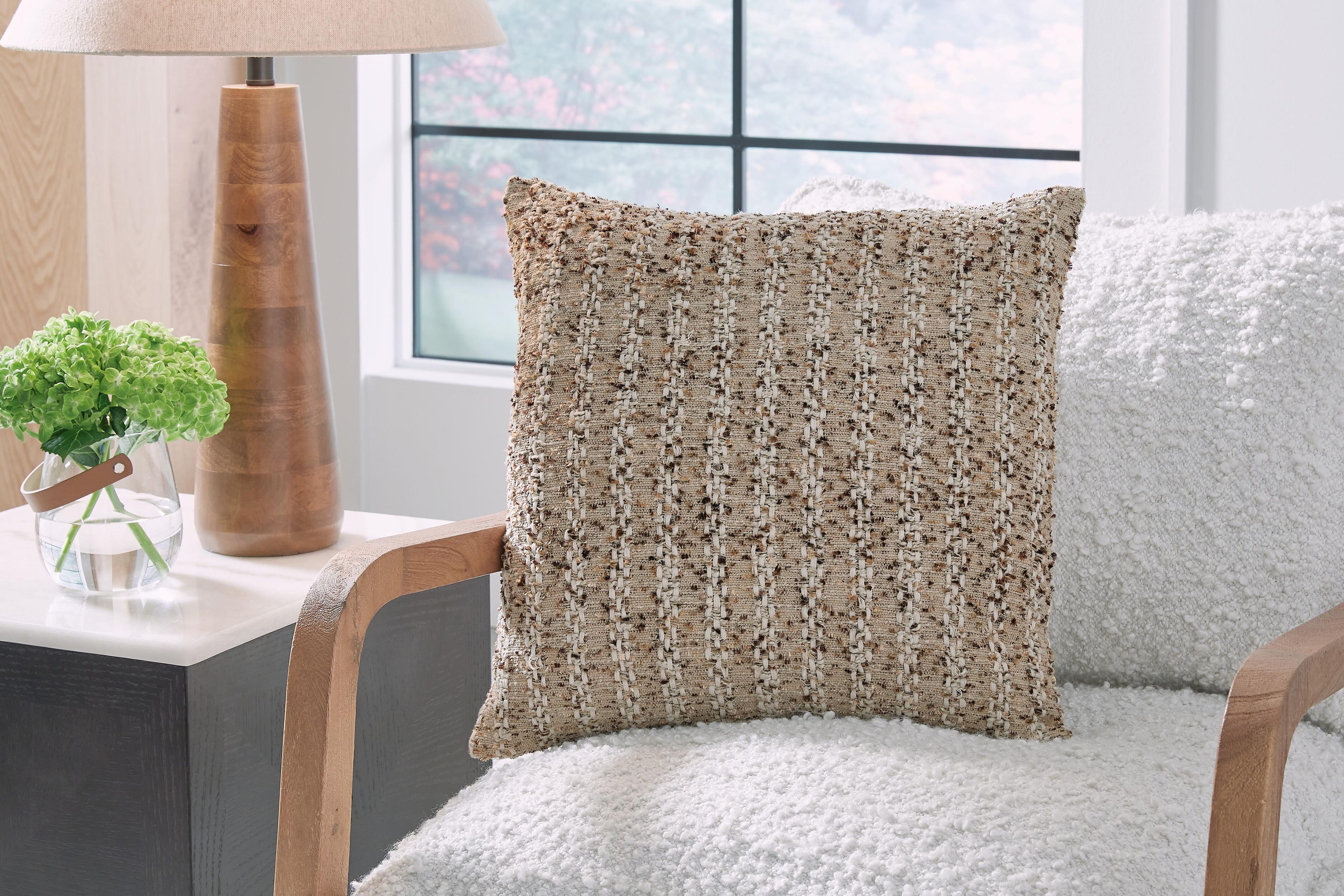 Vorlane Pillow (Set of 4)