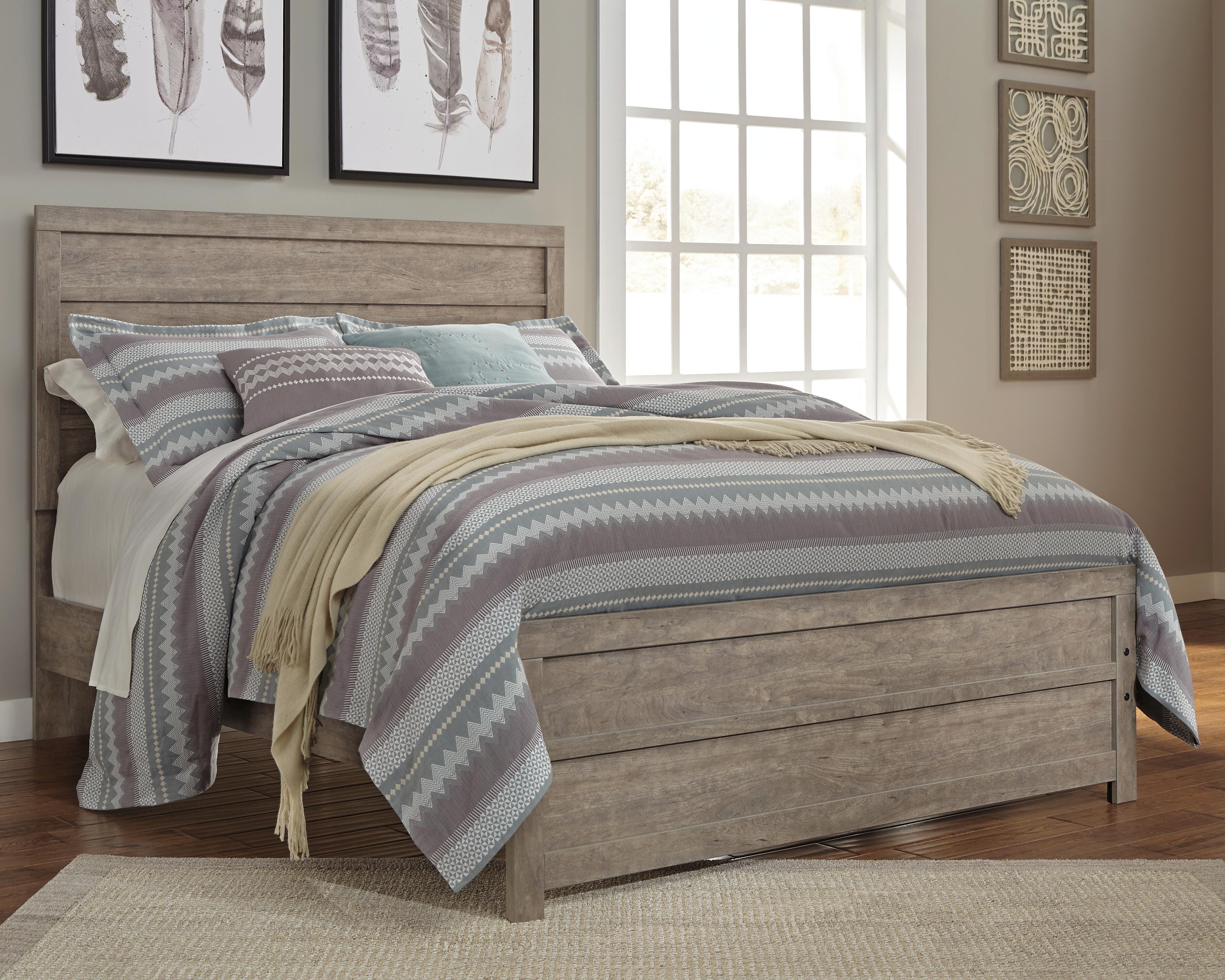 Culverbach Panel Bed with Chest