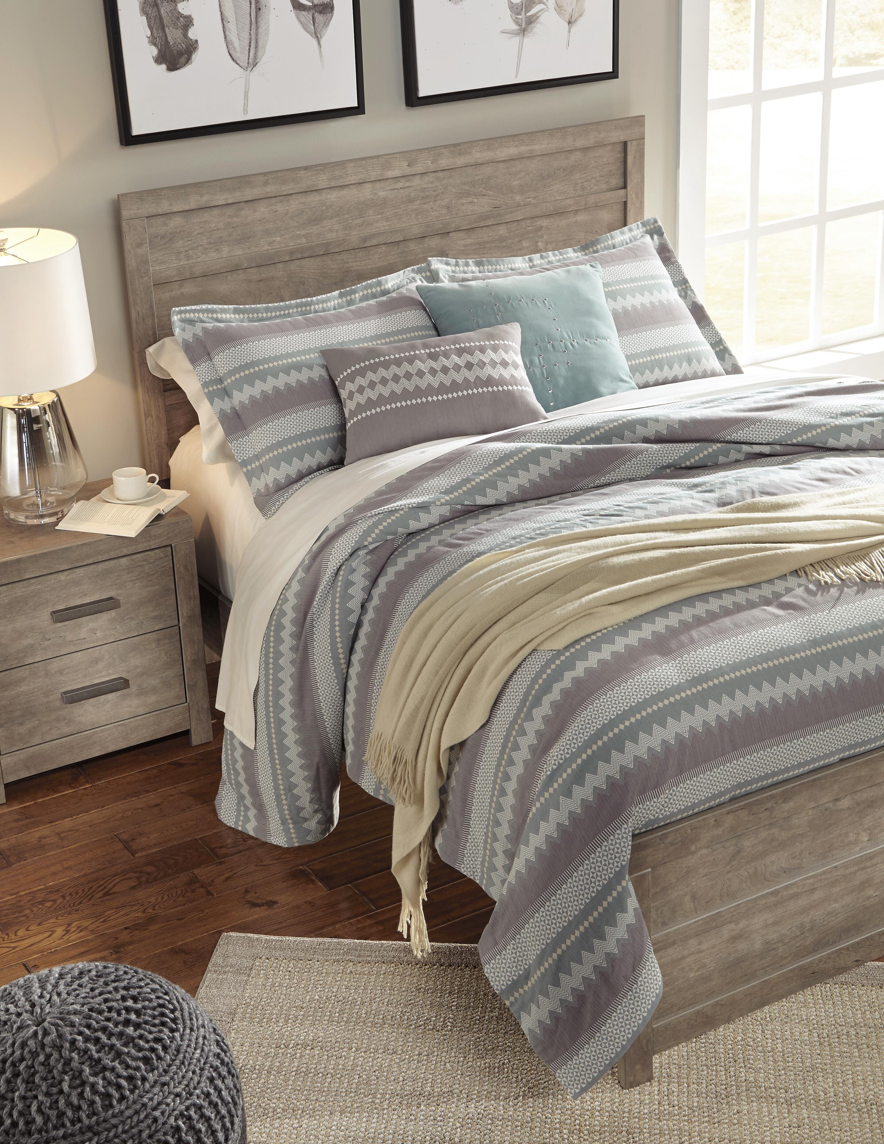 Culverbach Panel Bed
