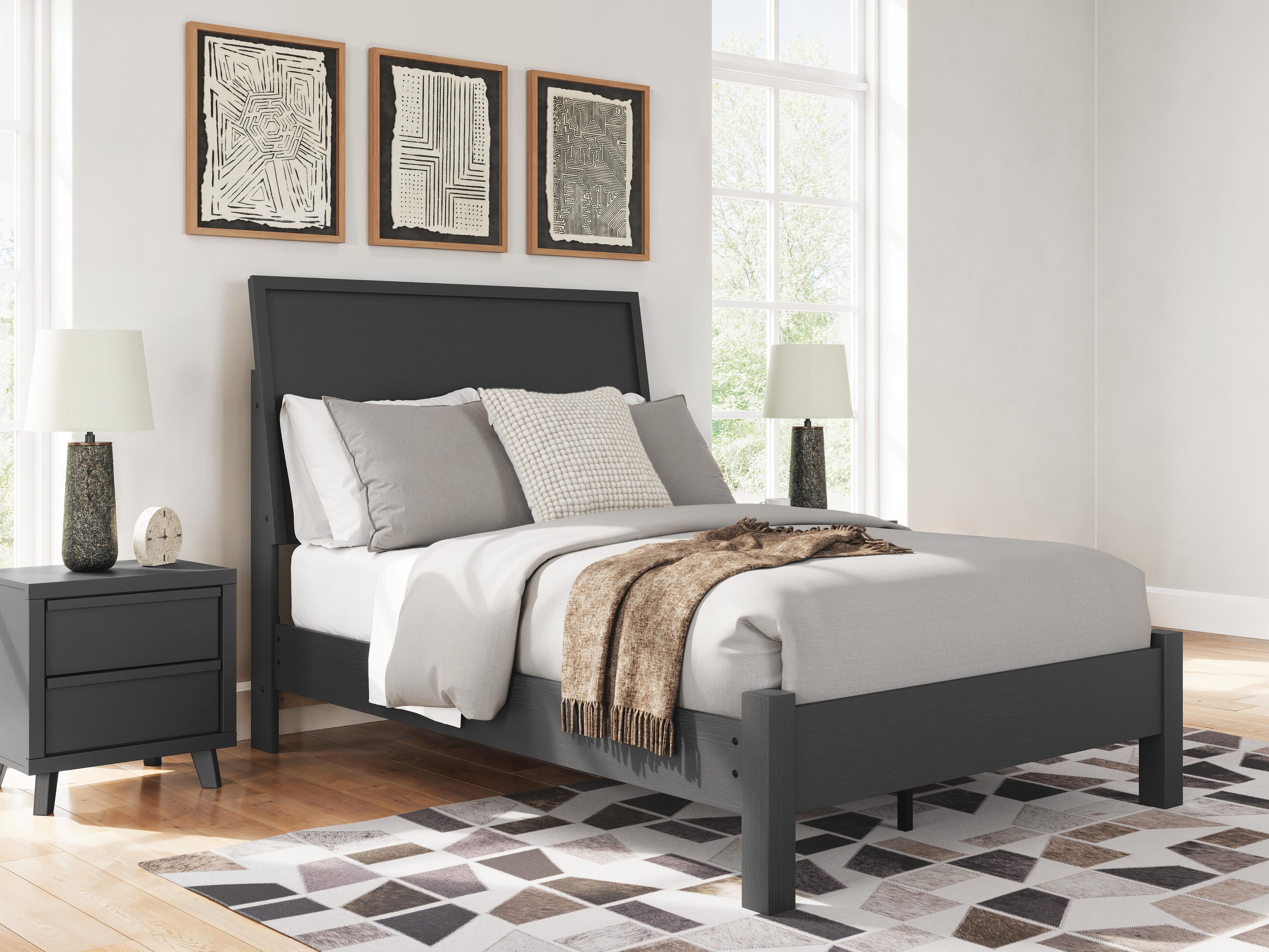 Danziar Panel Bed