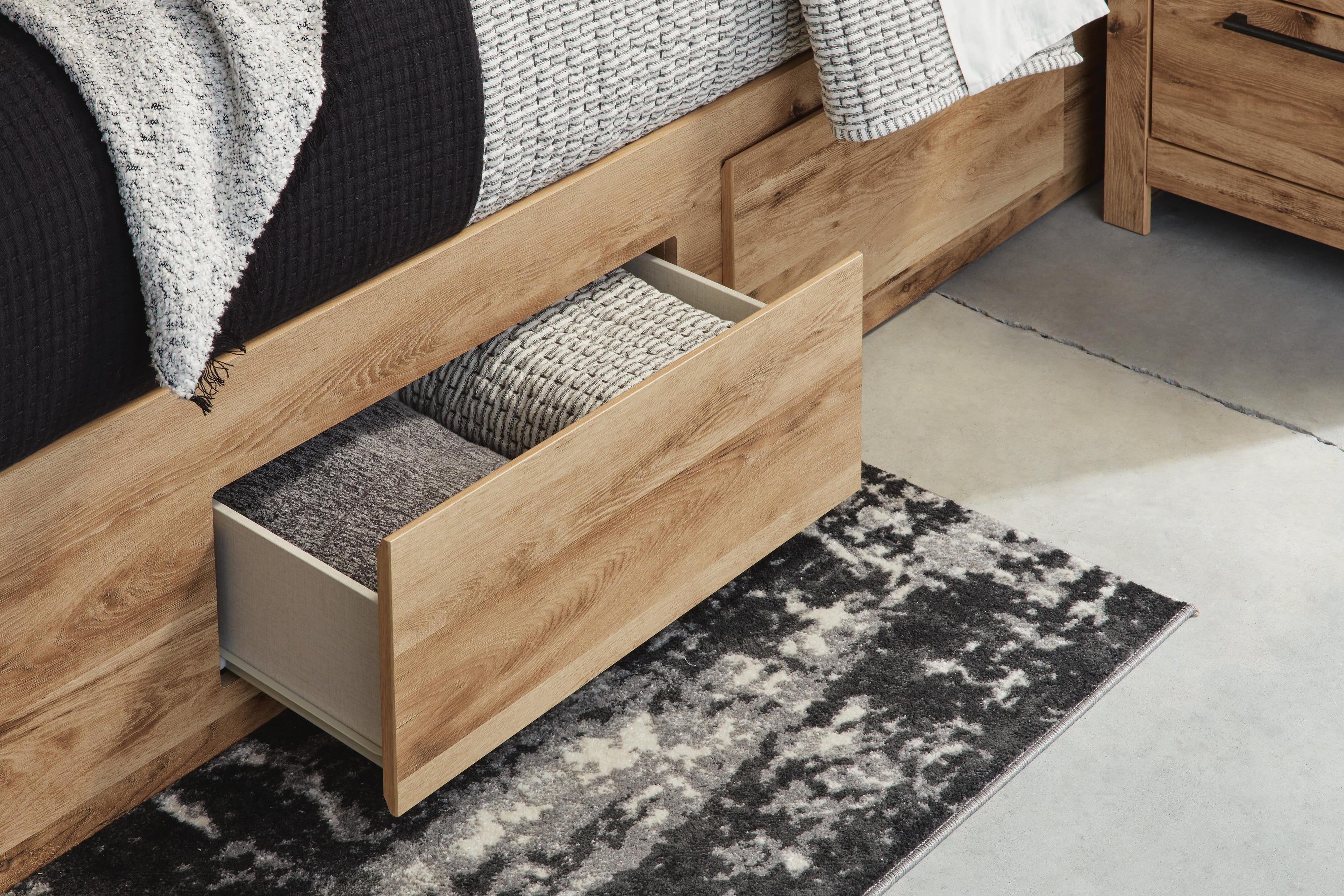 Hyanna Panel Storage Bed