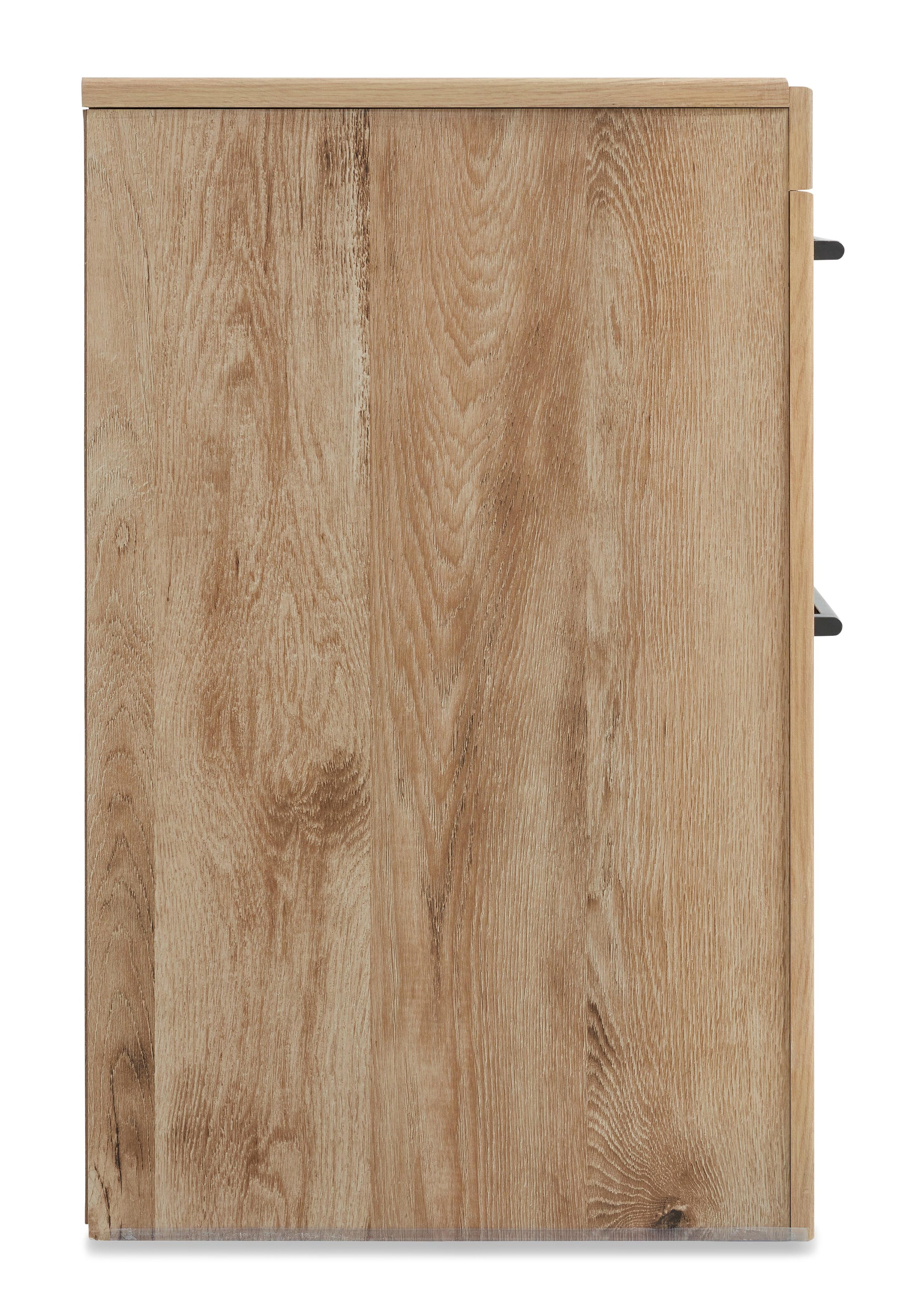 Hyanna Panel Bed, Dresser, Mirror and Nightstand