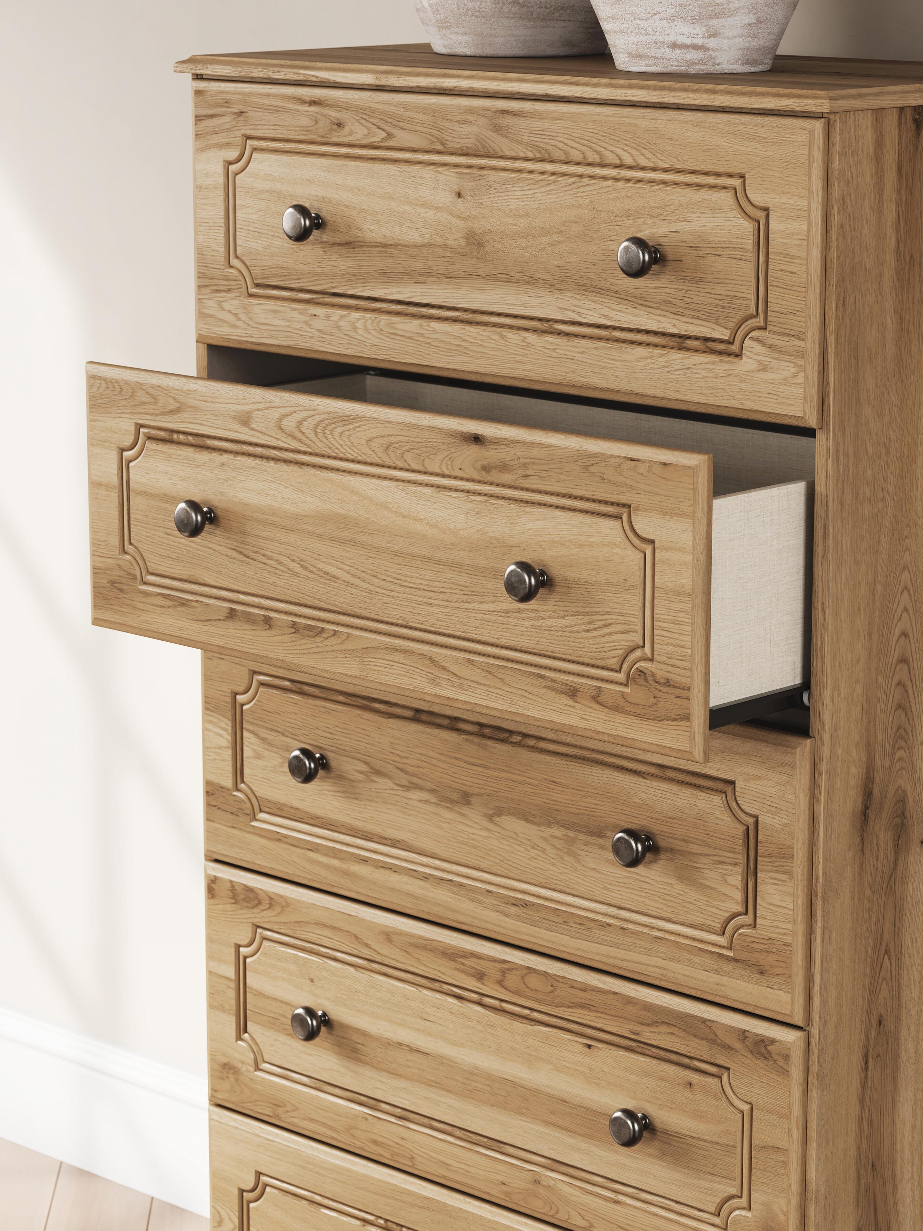 Aleaport Panel Bed with Chest and Nightstand