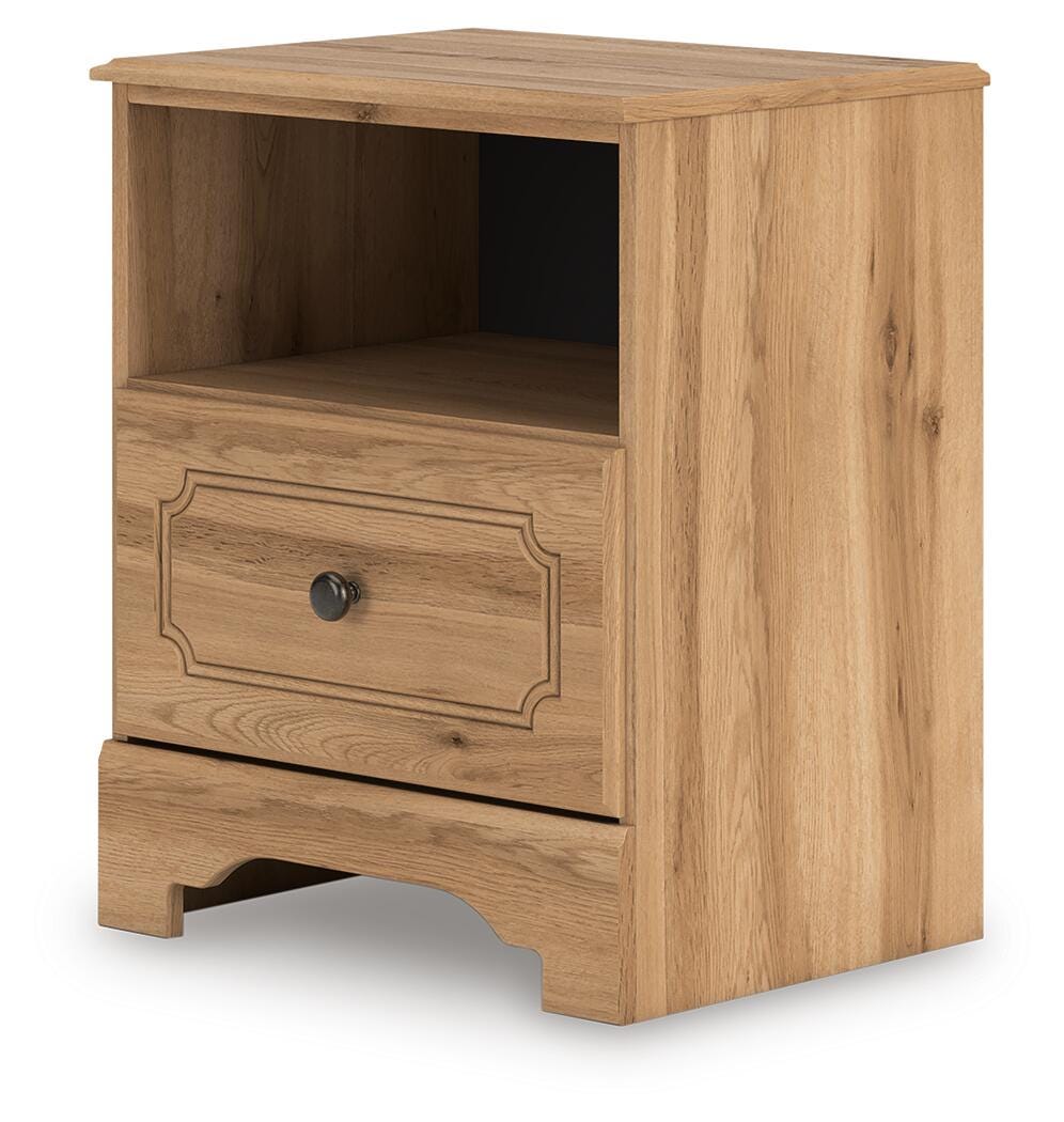 Aleaport Panel Bed with Chest and Nightstand