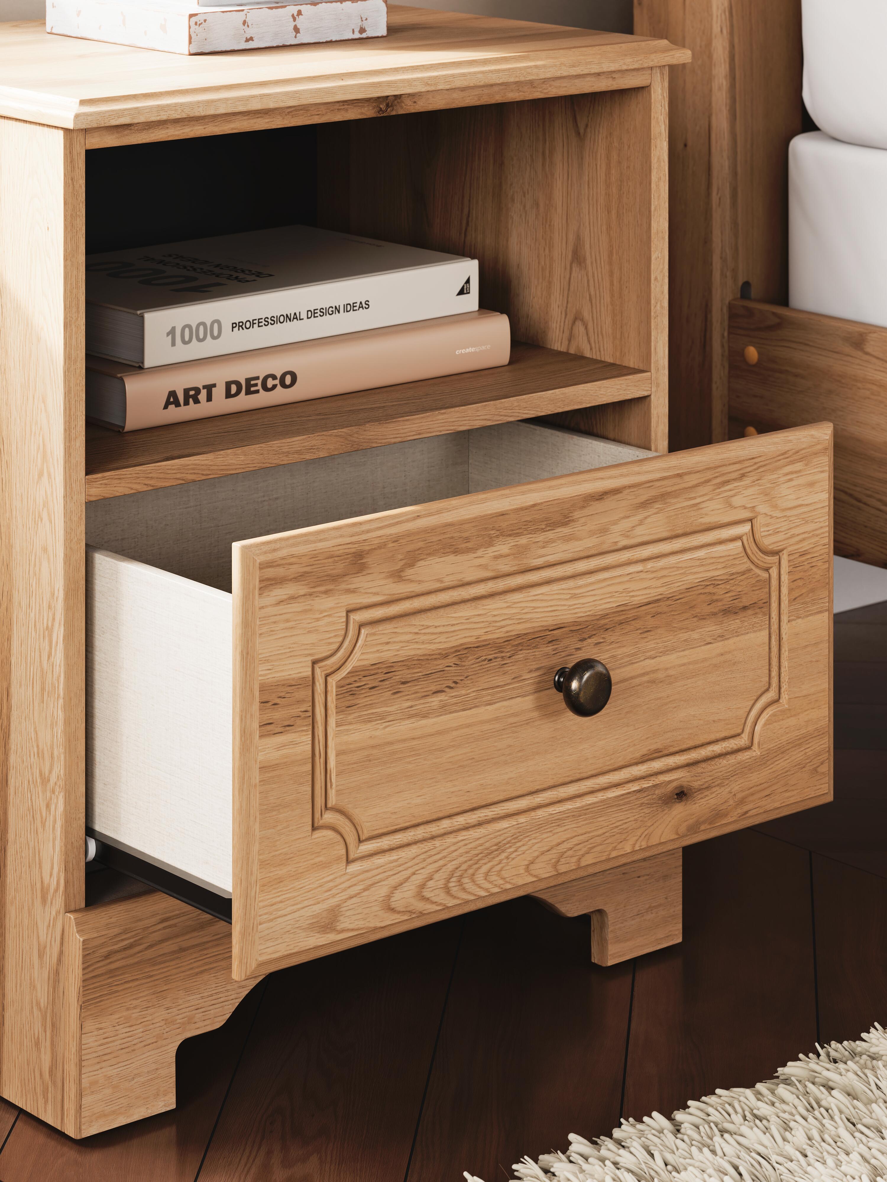 Aleaport Panel Bed with Chest and Nightstand
