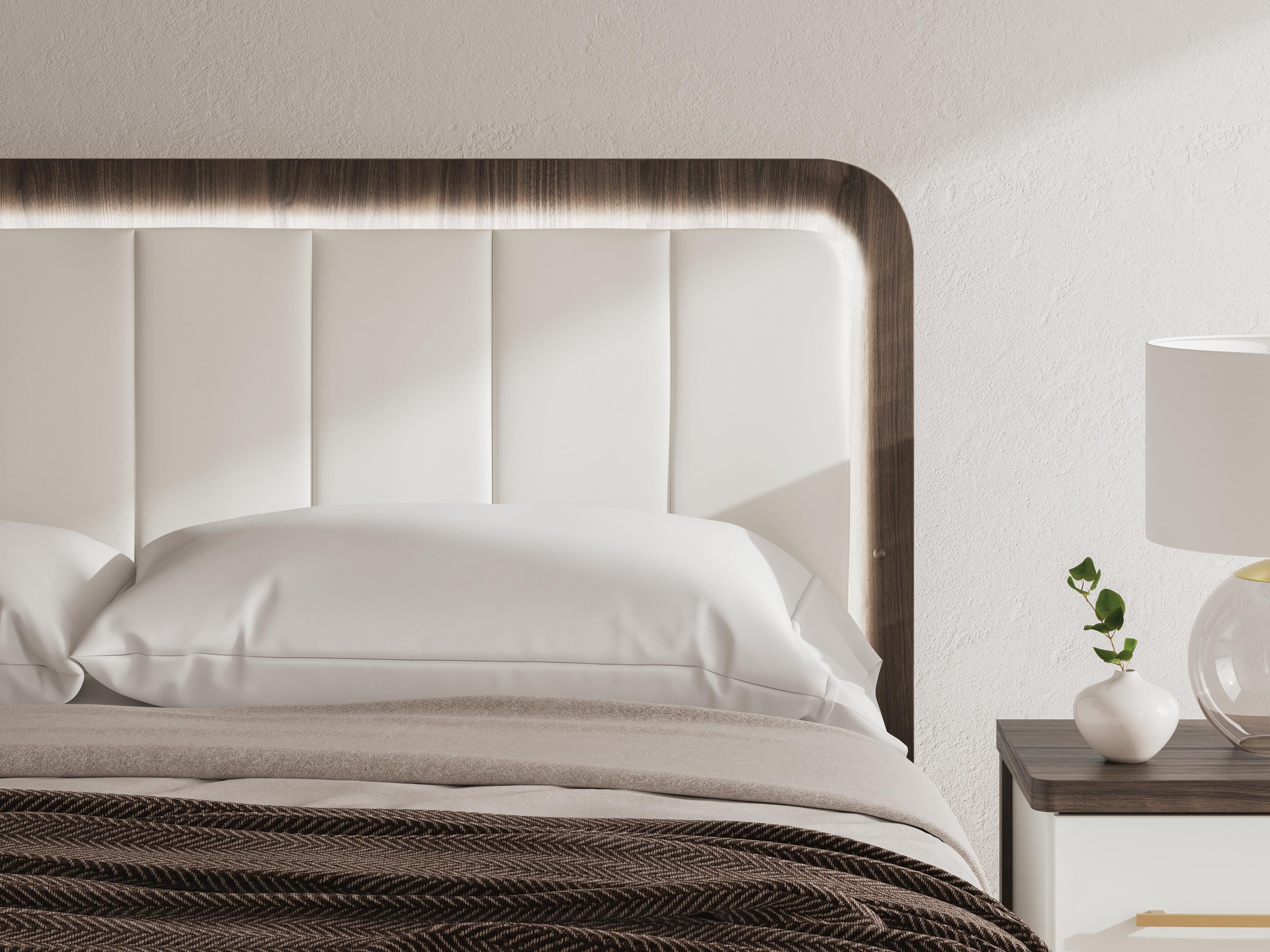 Kendanport Upholstered Bed, Dresser and Nightstand