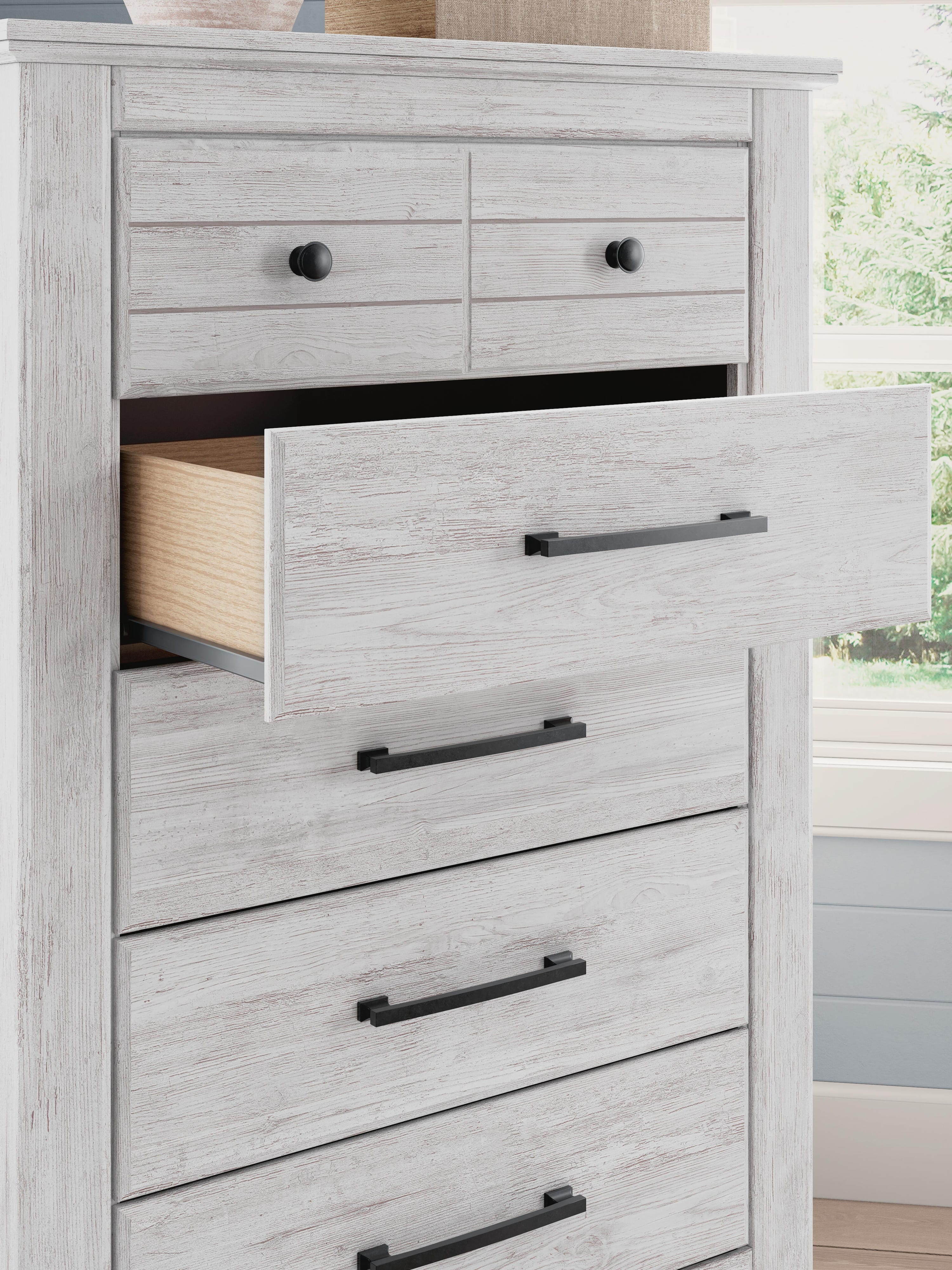 Makidern Chest of Drawers