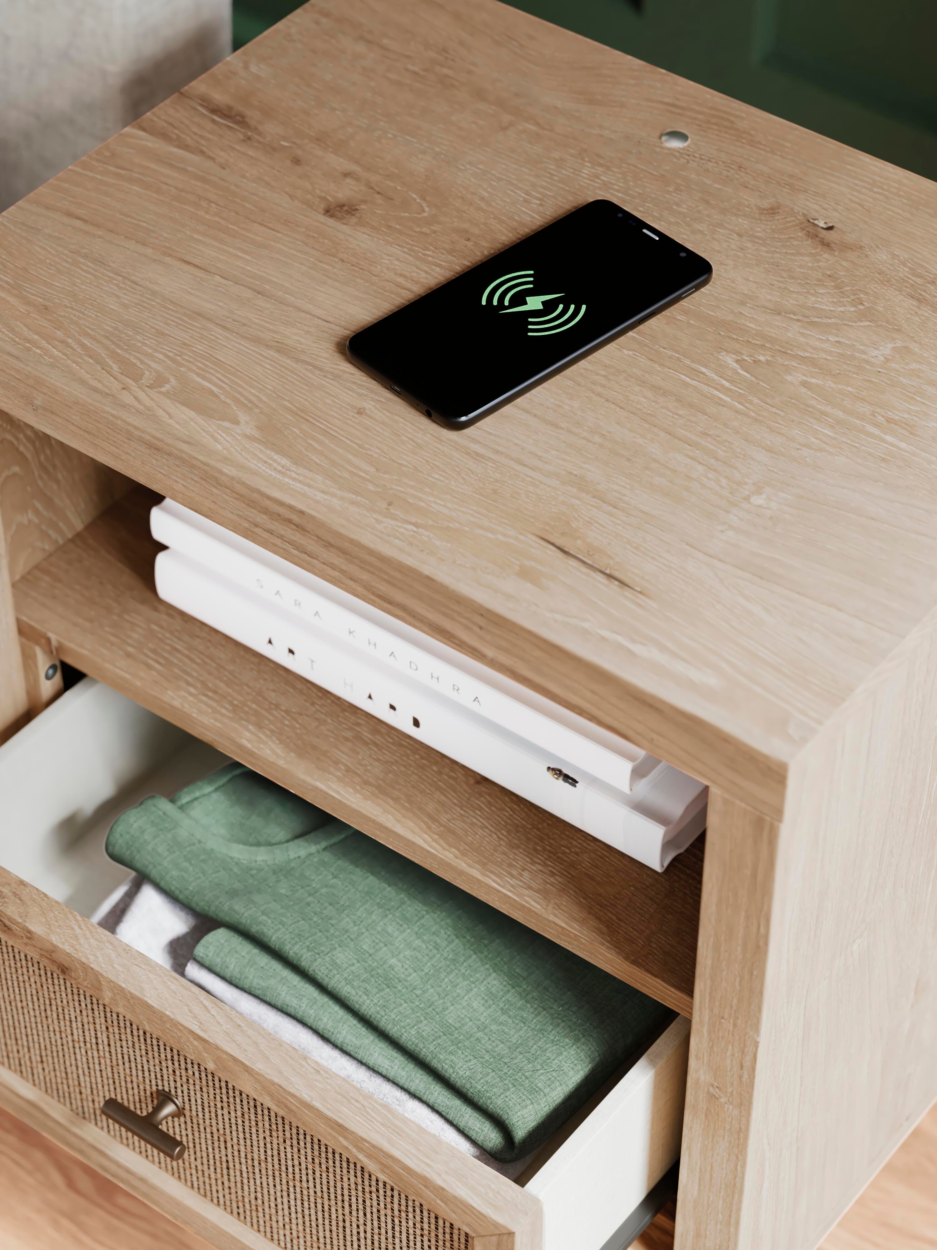 Cielden Panel Headboard and 2 Nightstands