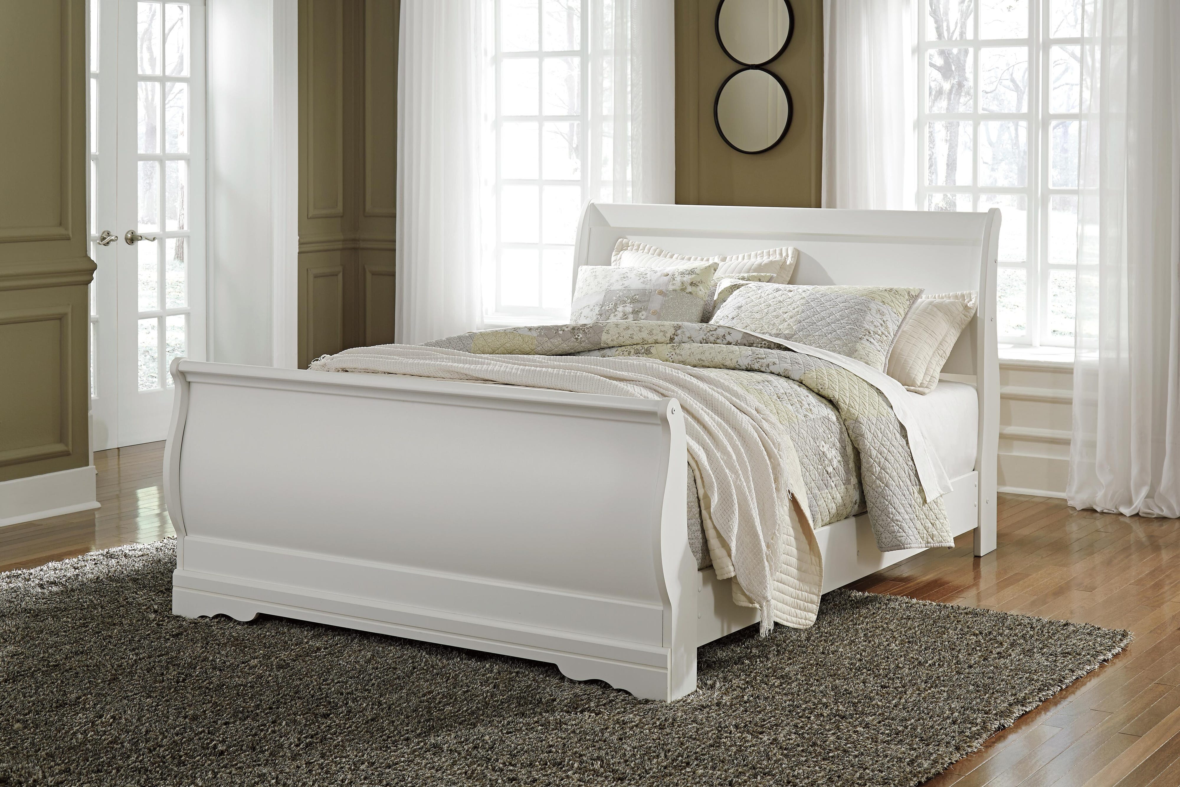 Anarasia Sleigh Bed with Mirrored Dresser and 2 Nightstands