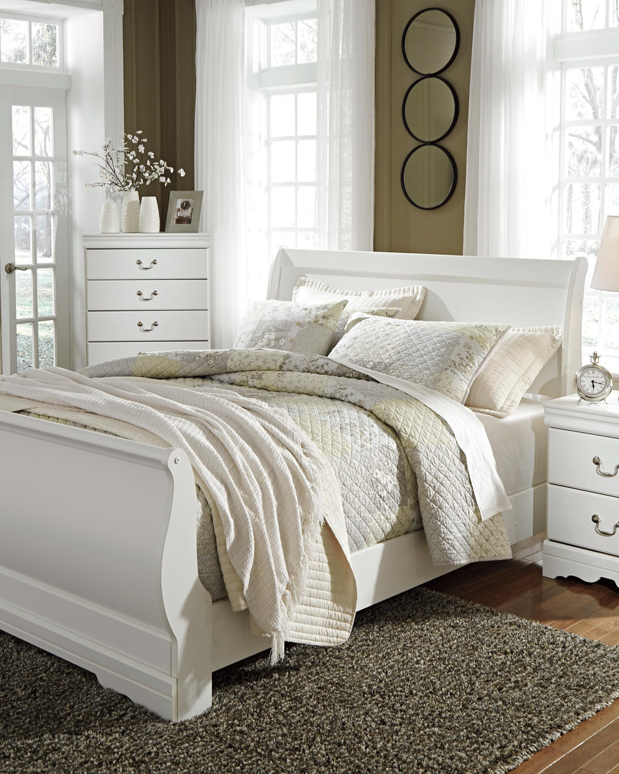 Anarasia Sleigh Bed with Chest of Drawers and Nightstand