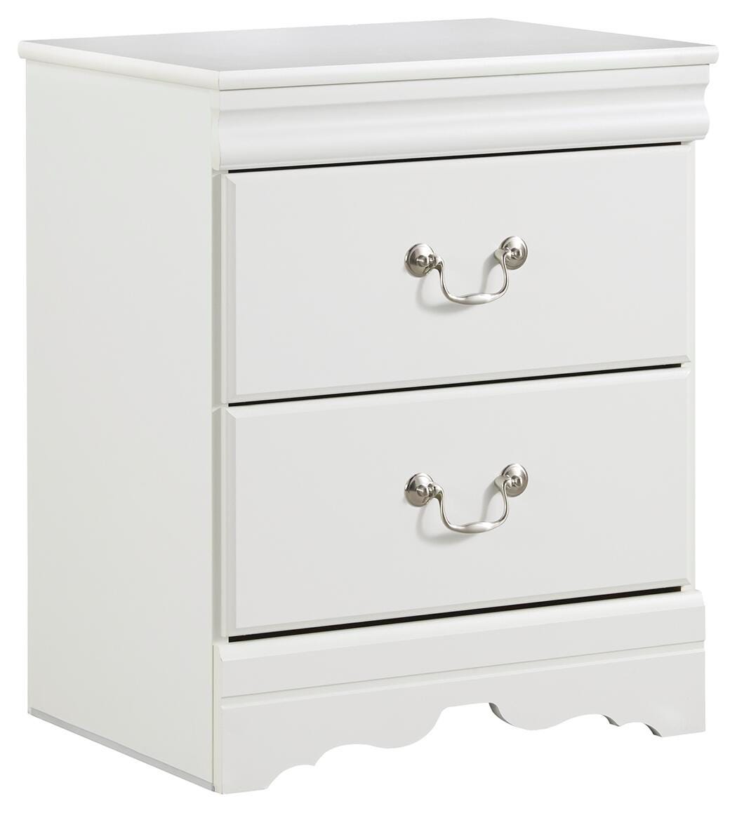 Anarasia Sleigh Bed with Mirrored Dresser and Nightstand
