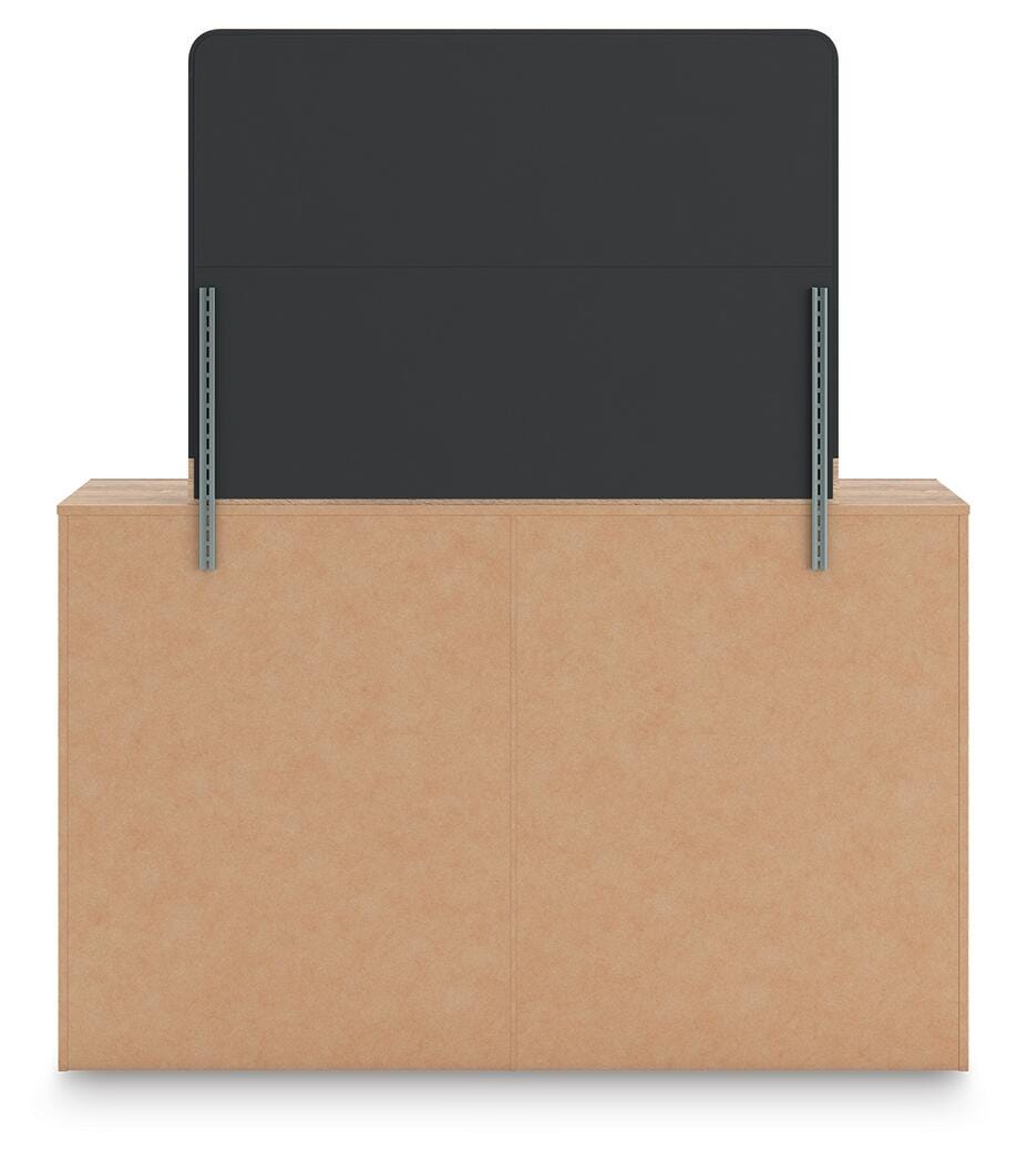 Kinlanni Upholstered Platform Bed, Dresser, Mirror and Nightstand