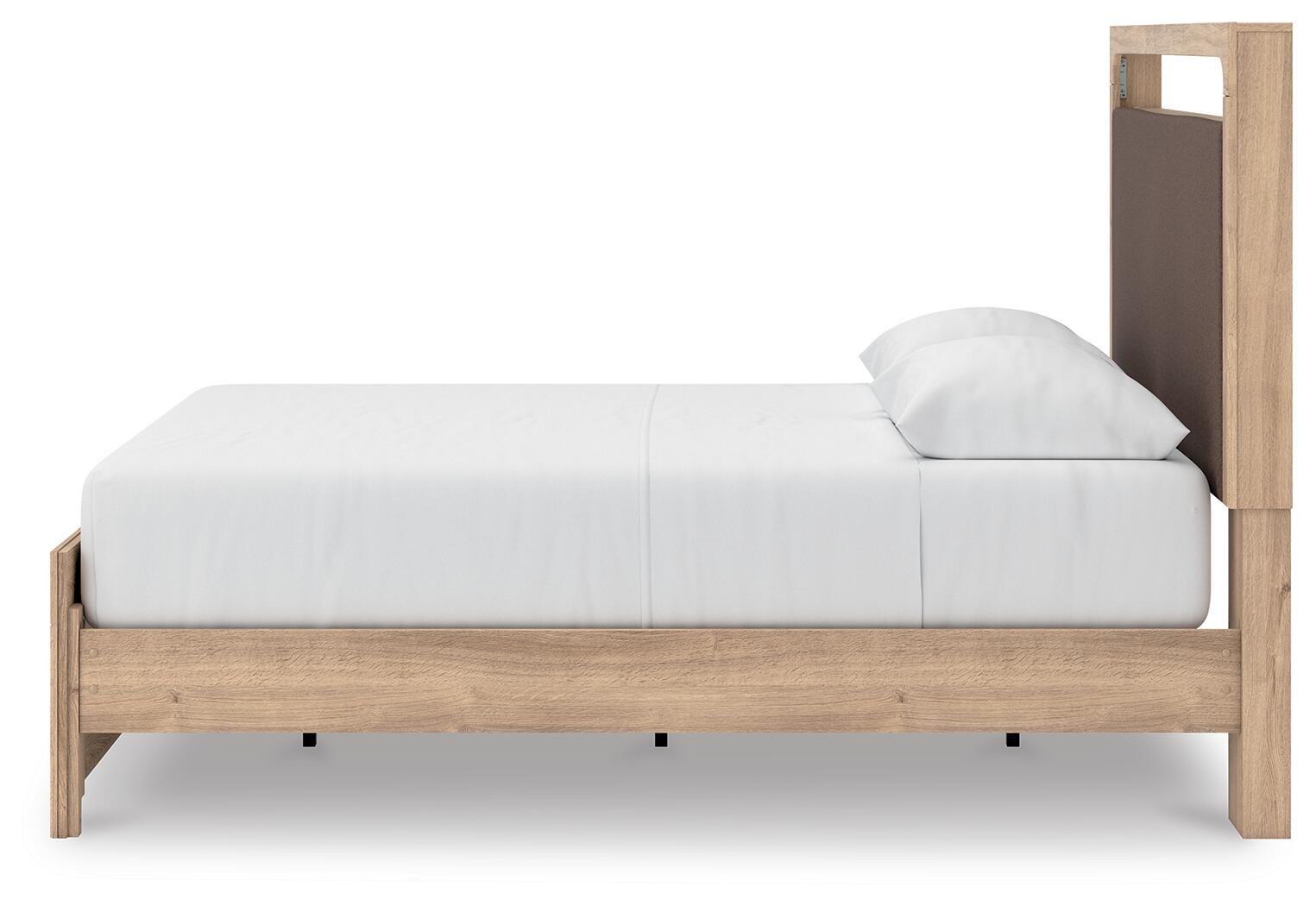 Kinlanni Upholstered Platform Bed, Dresser and Chest