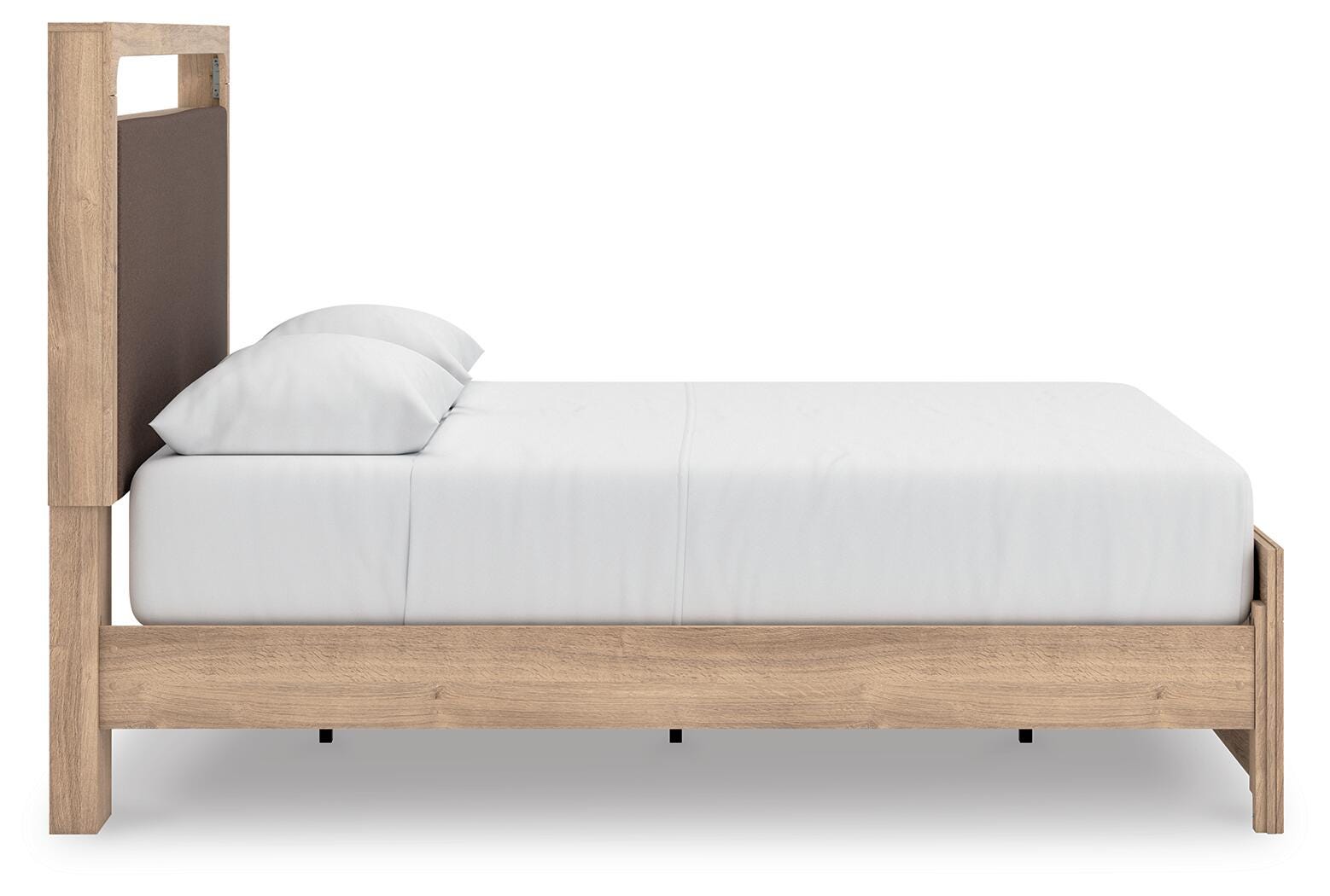 Kinlanni Upholstered Platform Bed, Dresser and Mirror