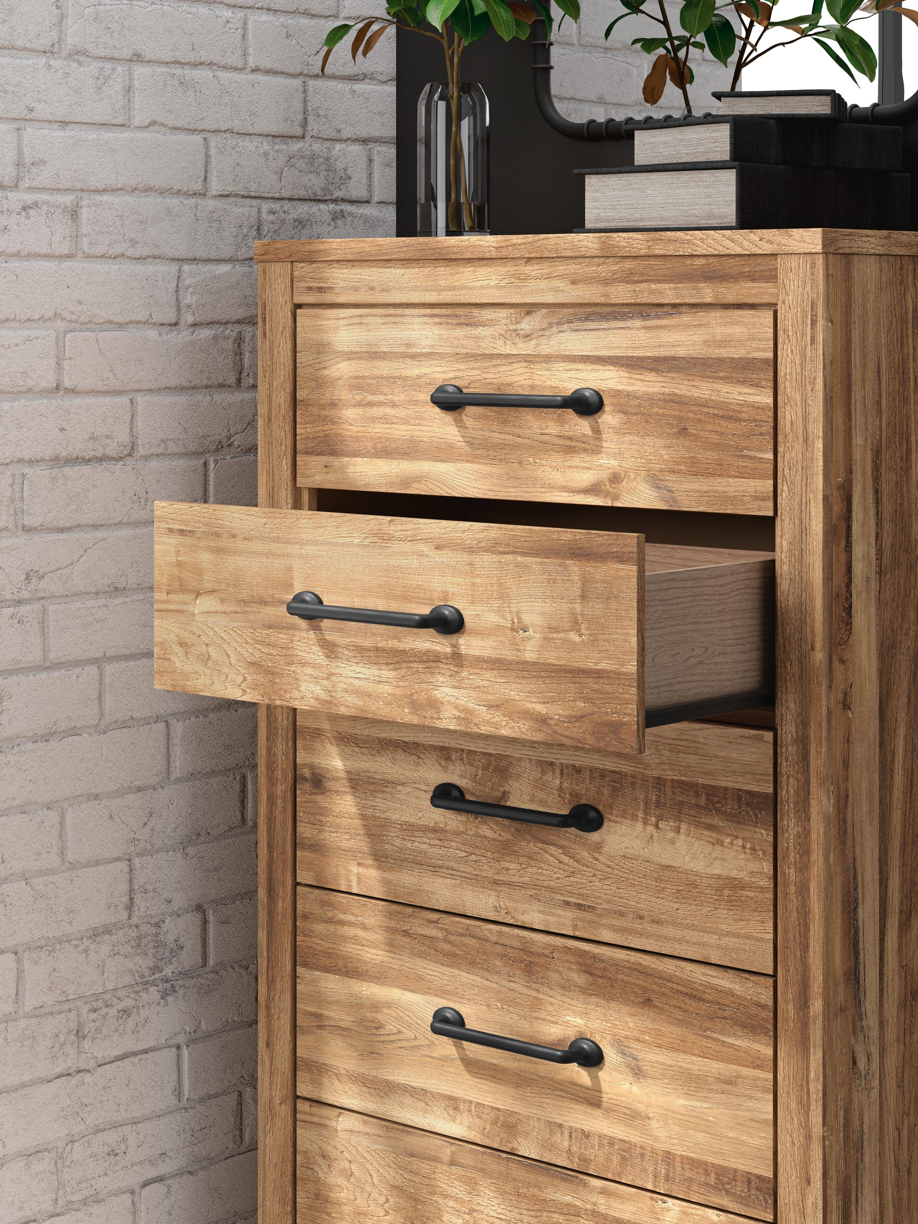 Maystonna Chest of Drawers