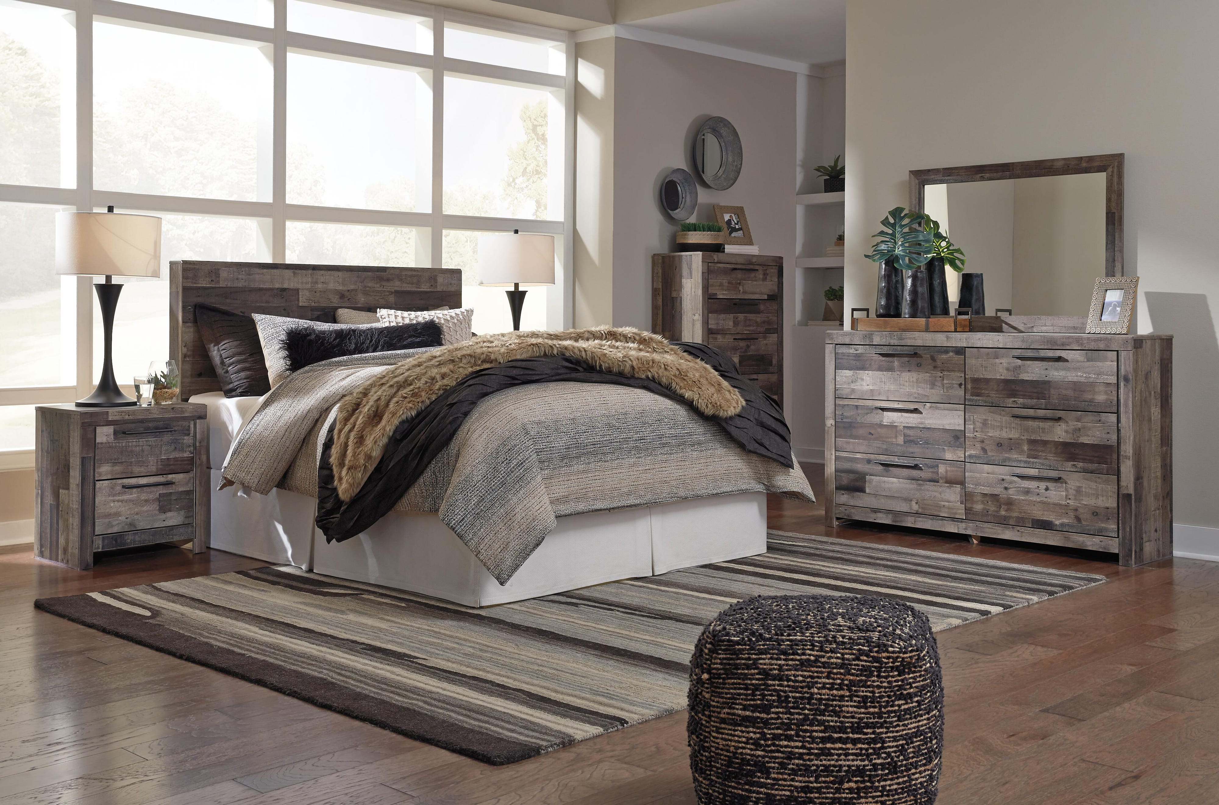 Derekson Panel Headboard with Mirrored Dresser, Chest and Nightstand