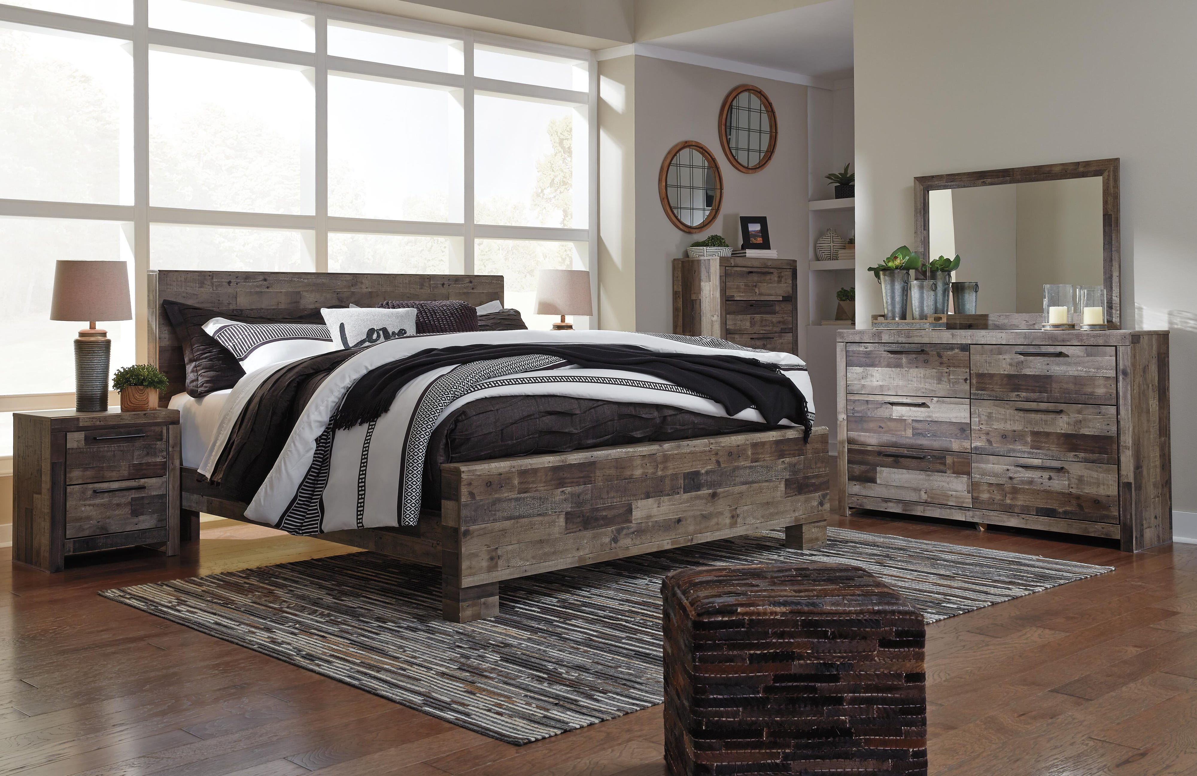 Kensley Panel Bed with Mirrored Dresser, Chest and Nightstand