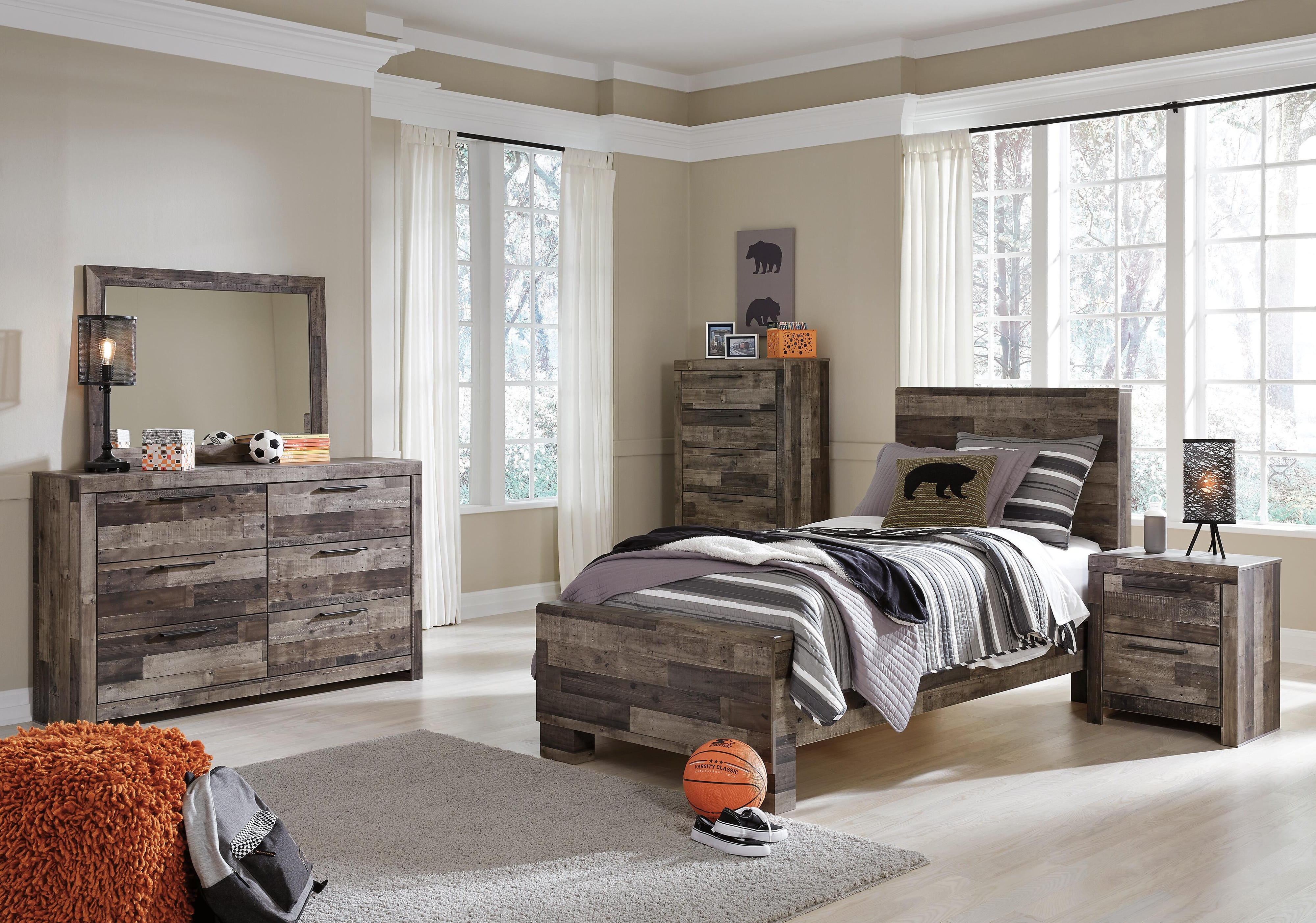 Kensley Panel Bed with Mirrored Dresser, Chest and Nightstand