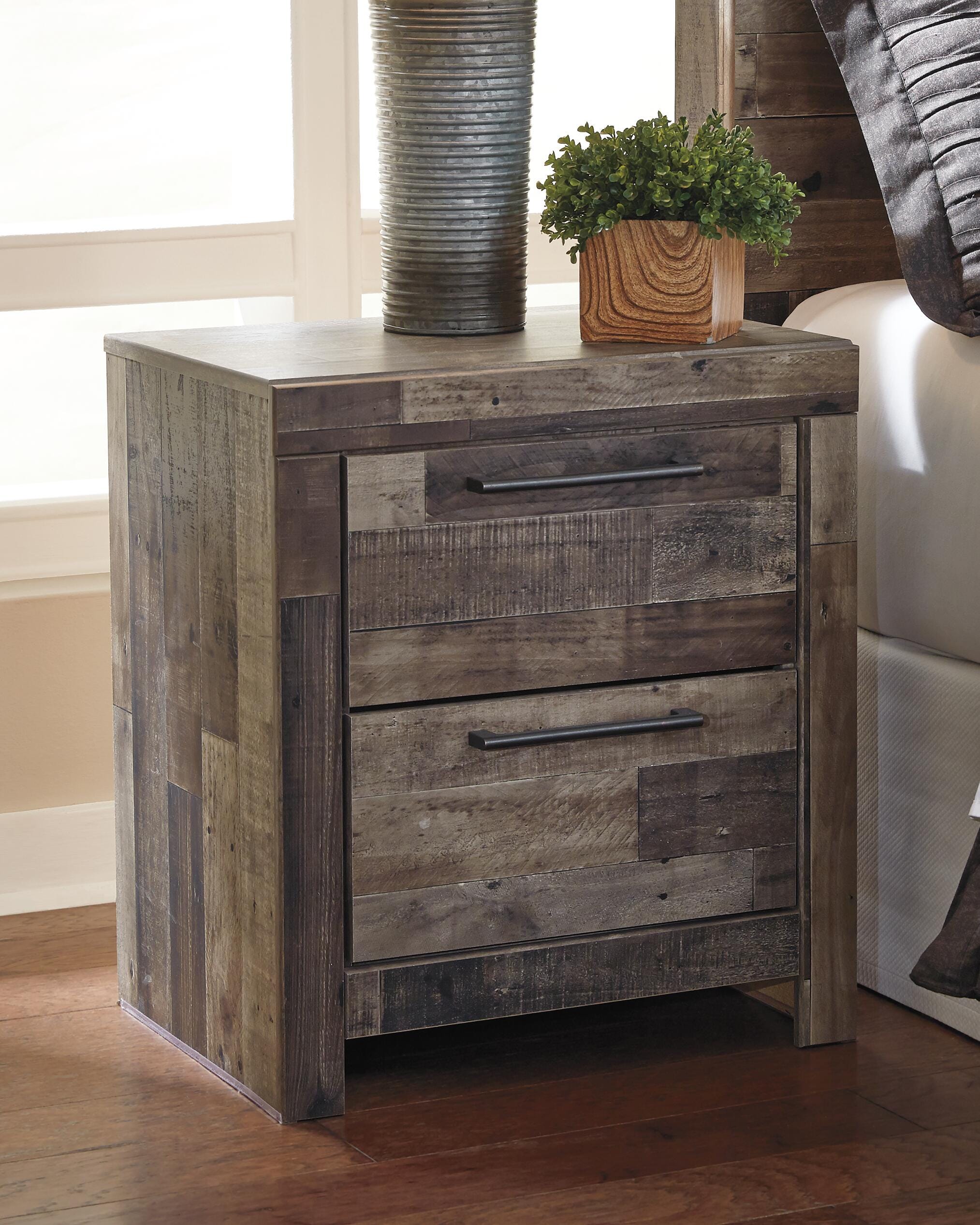 Derekson Panel Bed with Mirrored Dresser and 2 Nightstands