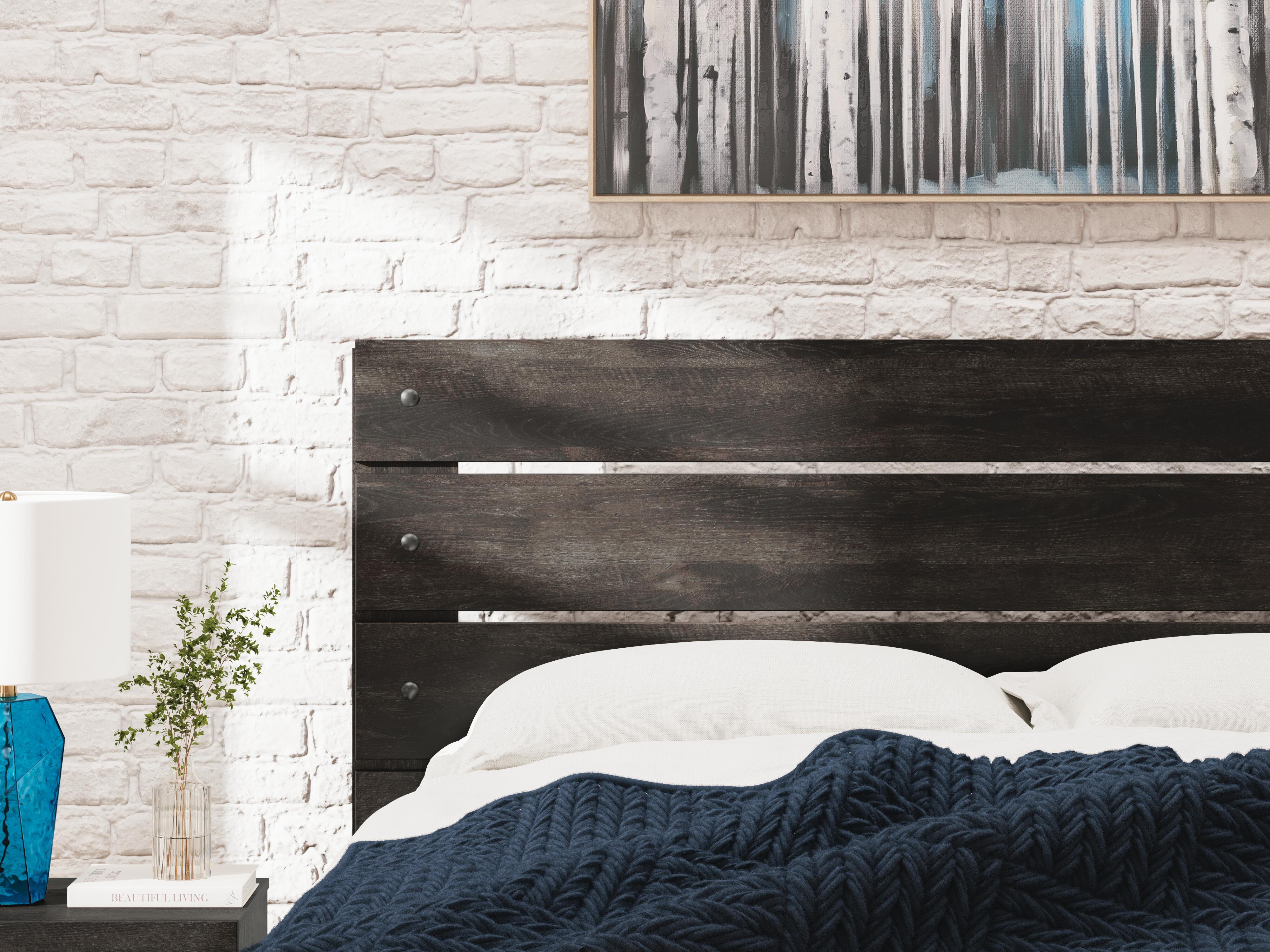 Hollivern Panel Bed, Dresser, Mirror, Chest and 2 Nightstands