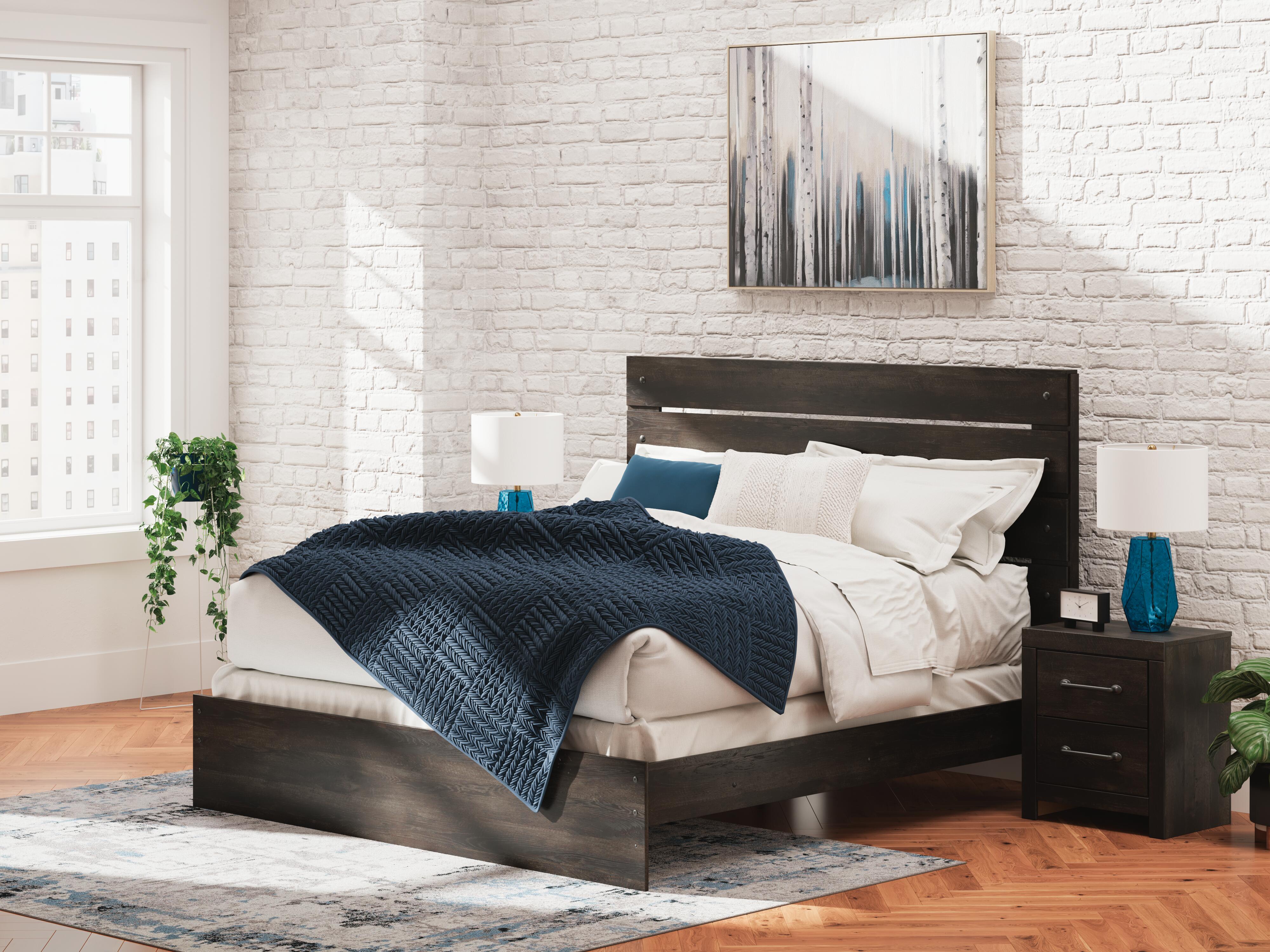 Hollivern Panel Bed, Dresser, Mirror and Chest
