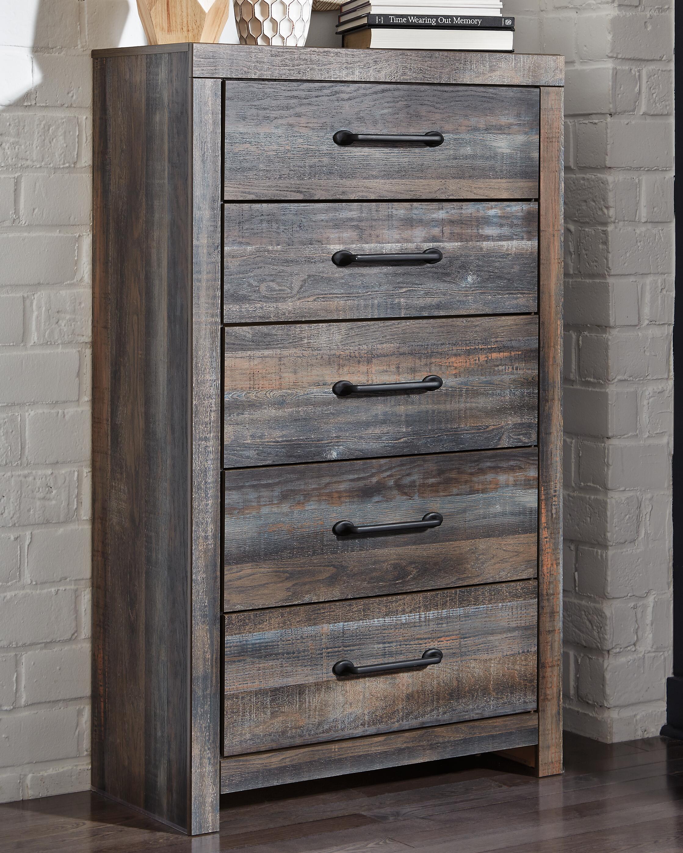 Cambeck Panel Headboard with Mirrored Dresser and Chest