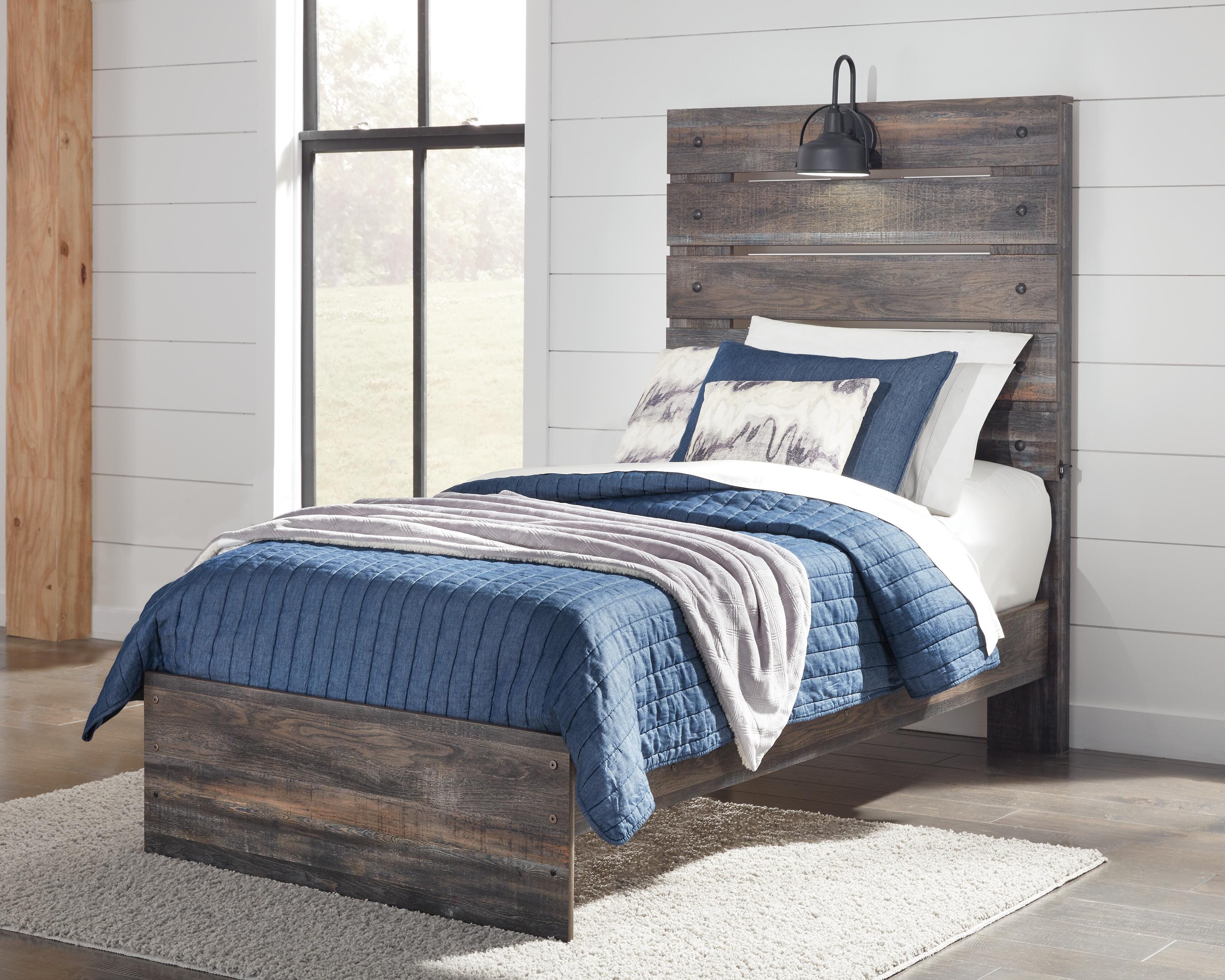 Drystan Panel Bed