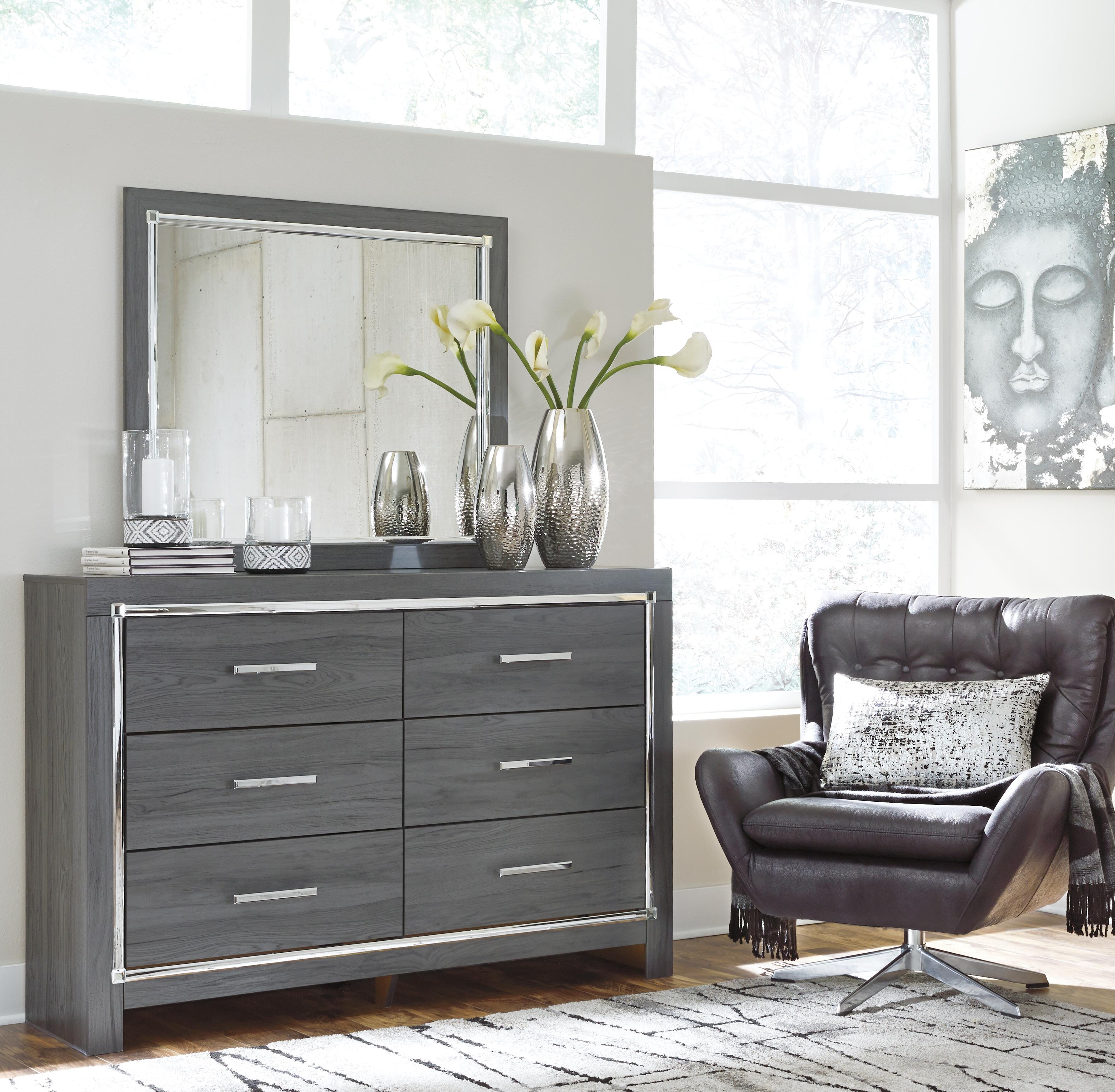 Lodanna Panel Bed with Mirrored Dresser, Chest and 2 Nightstands