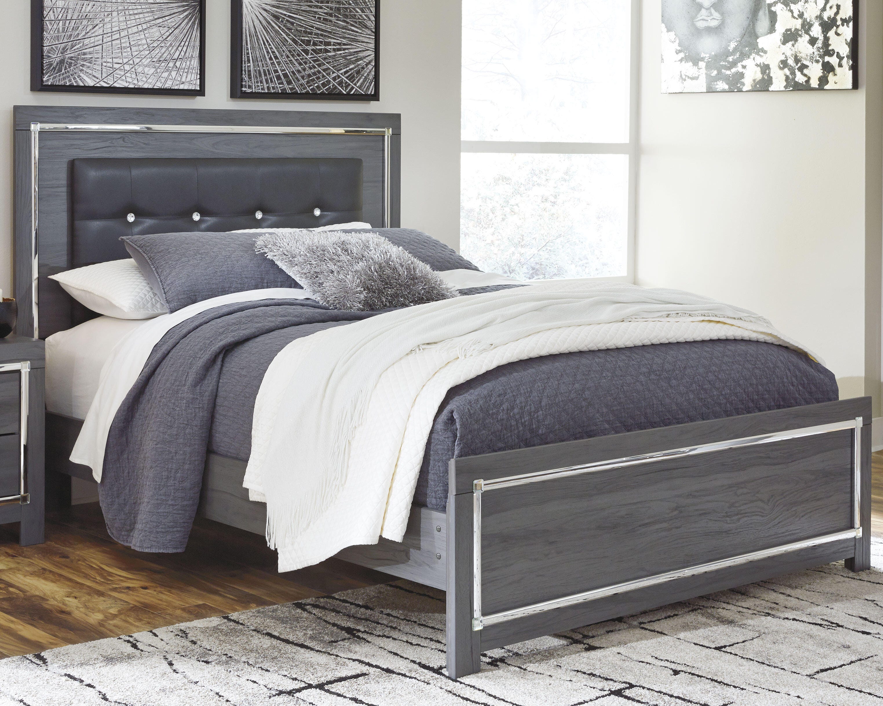 Lodanna Panel Bed with Dresser