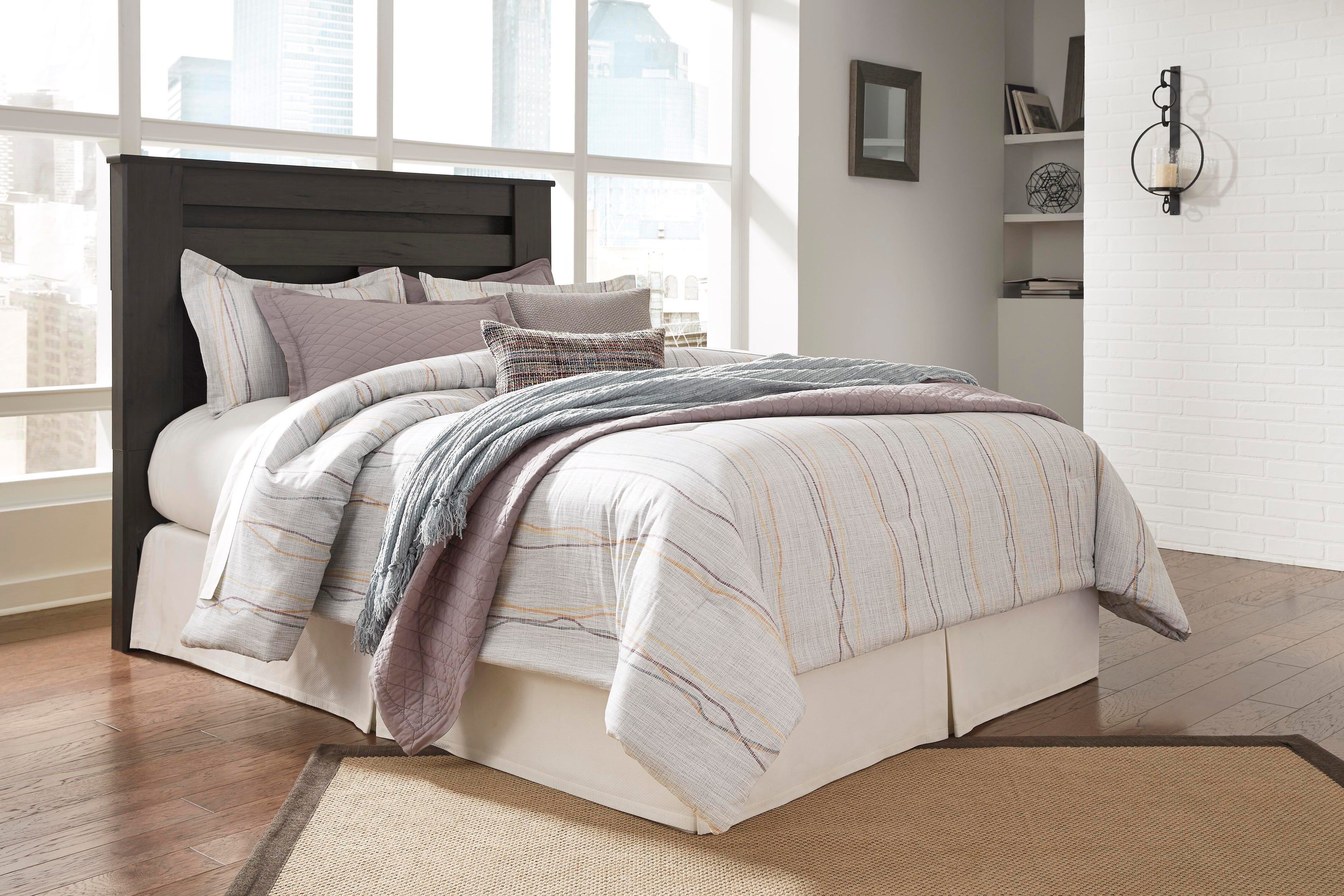 Altyra Panel Headboard with Mirrored Dresser and Chest