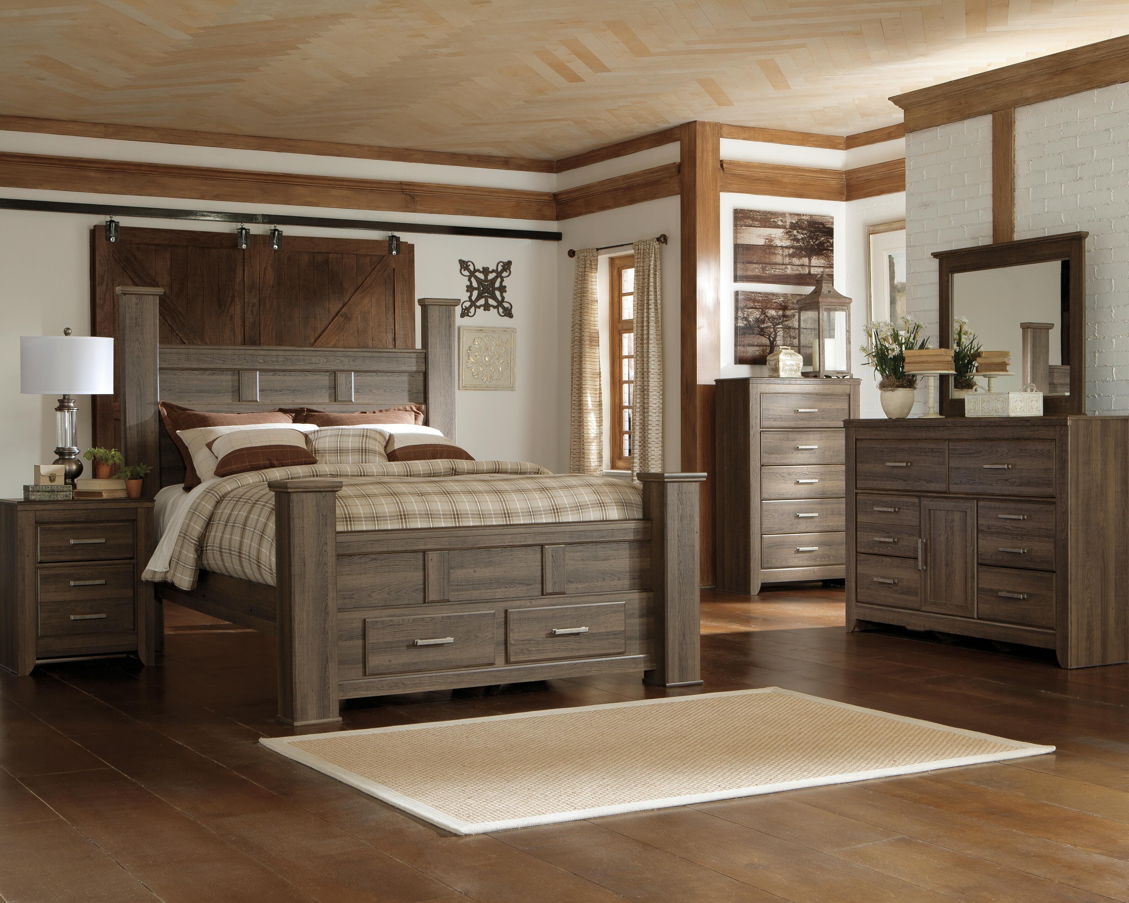 Juararo Poster Bed, Dresser and Mirror