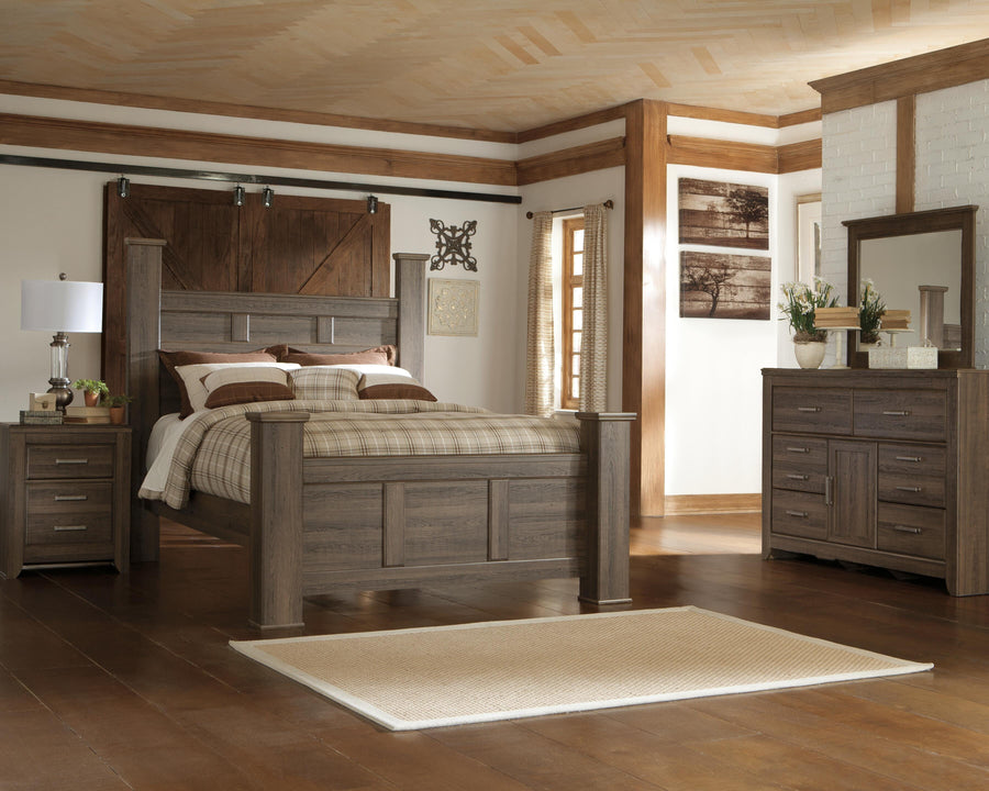 Juararo Poster Bed with Mirrored Dresser and Nightstand